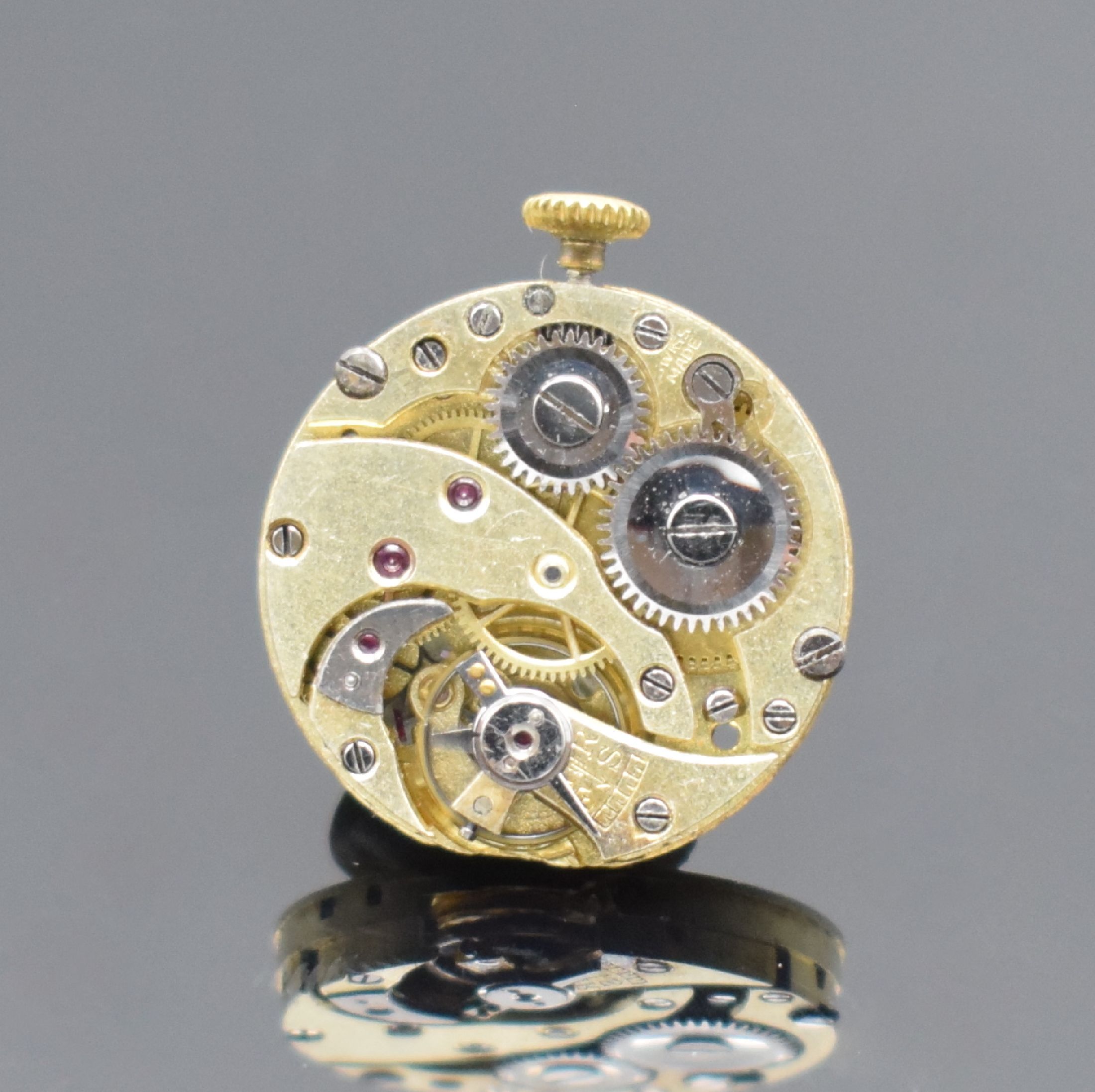 Detail e: Frühe Damenarmbanduhr in GG 585/000, Deutschland um 1915, Quartzwerk auf Kundenwunsch später, Gliederband, gold. Zifferbl. m. arab. Zahlen, schwarz ...