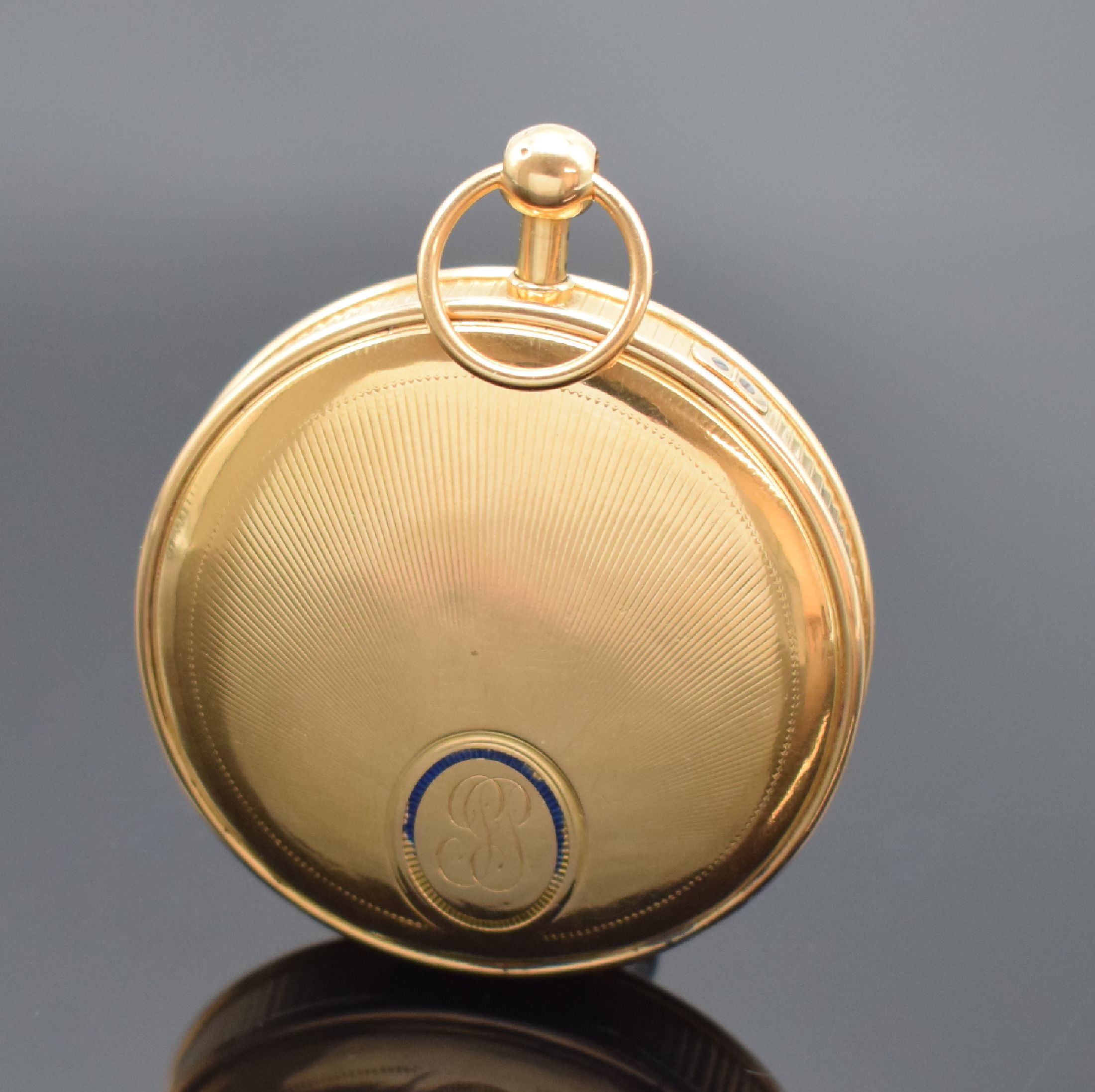 Detail a: LE ROY offene 1/4 Repetition Taschenuhr in RG 750/000, Frankreich um 1820, strahlen guill. Geh. m. gerippten Rand, rücks. Monogramm (Email besch.), ...