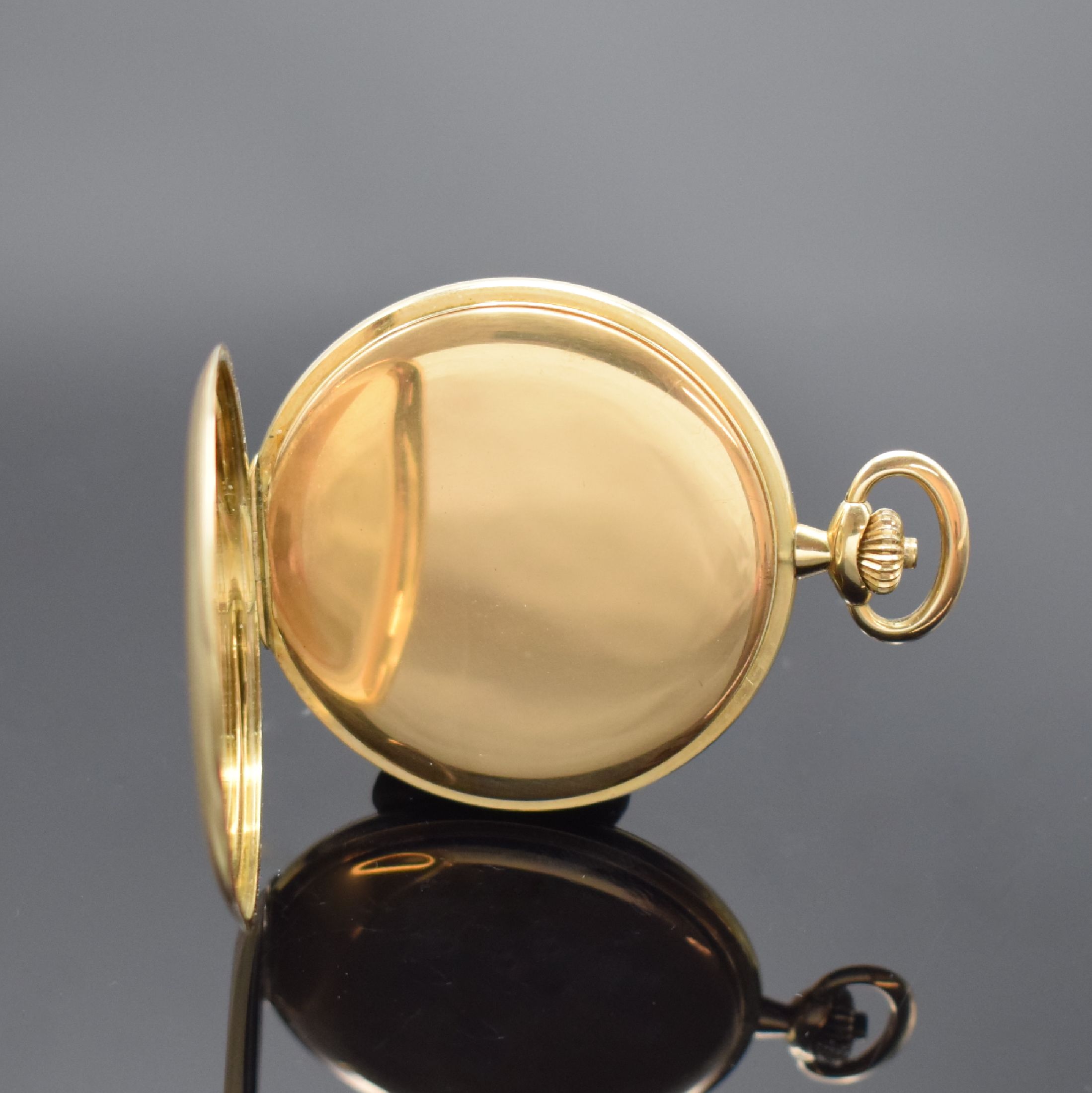 Detail d: MOERIS Savonette in GG 585/000, Schweiz um 1925, glattes, 2-Deckel Goldgeh., gold. Zifferbl. m. arab. Zahlen, kl. Sek. bei 6, gebl. orig. Zeiger, ...
