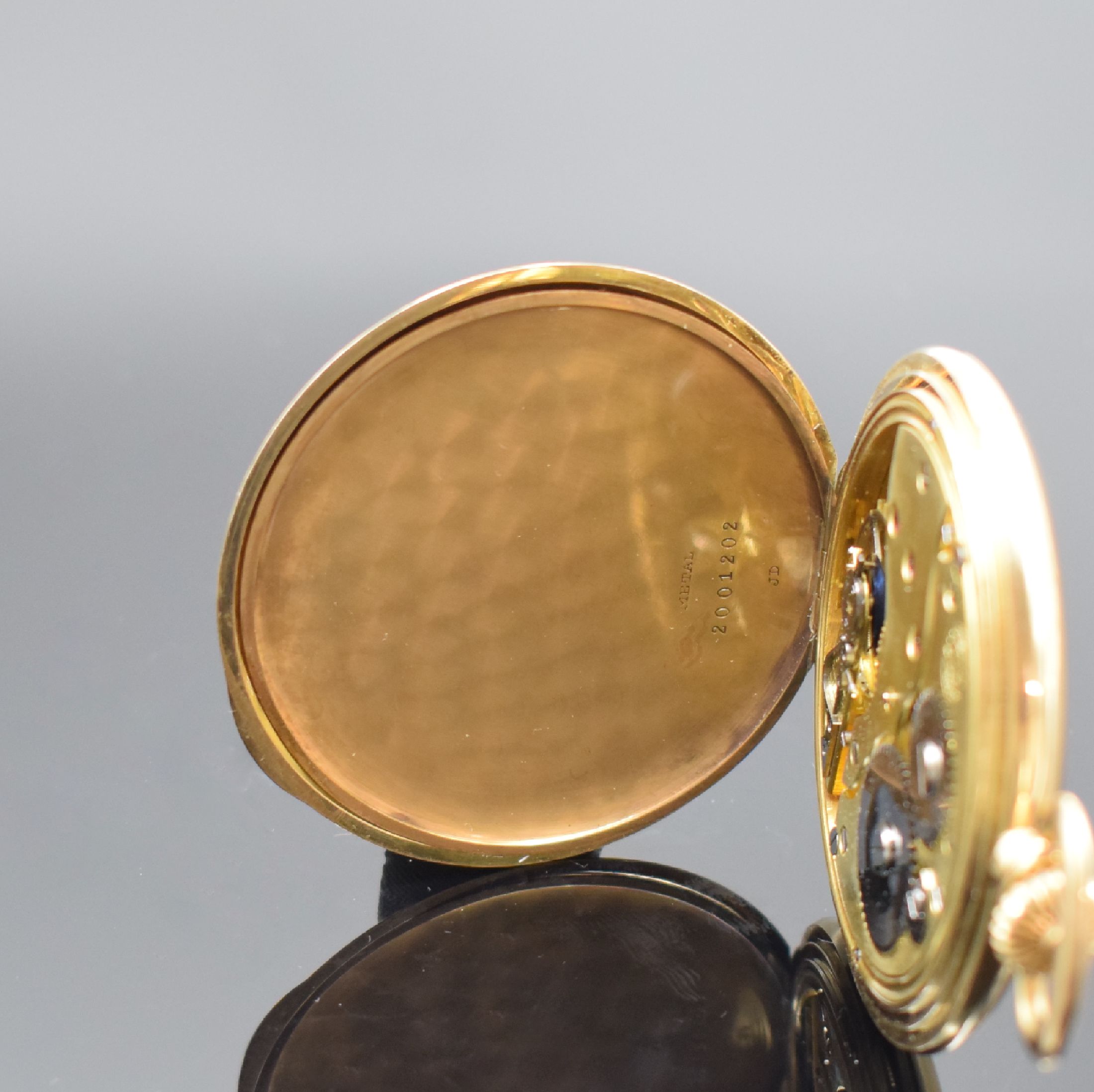Detail e: MOERIS Savonette in GG 585/000, Schweiz um 1925, glattes, 2-Deckel Goldgeh., gold. Zifferbl. m. arab. Zahlen, kl. Sek. bei 6, gebl. orig. Zeiger, ...