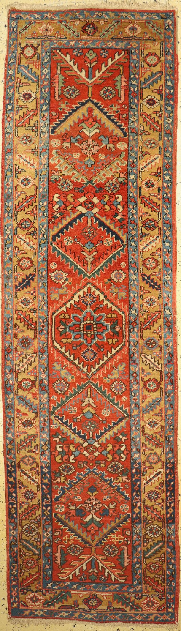 Heriz alt, Persien, um 1950, Wolle auf Baumwolle, ca. 320 x 91 cm, EHZ: 2