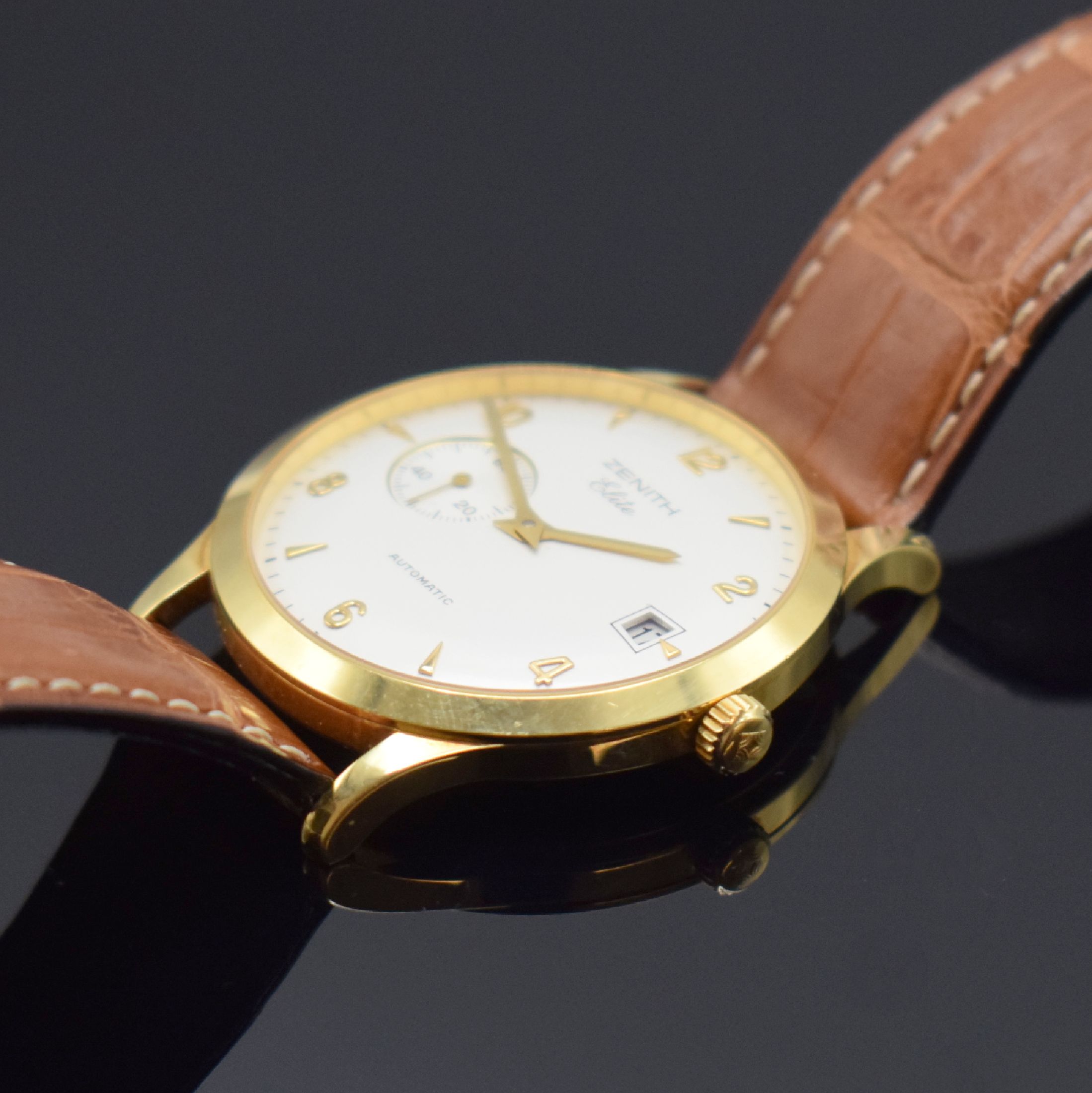 Detail d: ZENITH Elite Herrenarmbanduhr in GG 750/000 Referenz 30.0125.680, Schweiz um 1995, Automatik, beids. vergl. Geh., Boden aufgedr., orig. Lederband m. ...