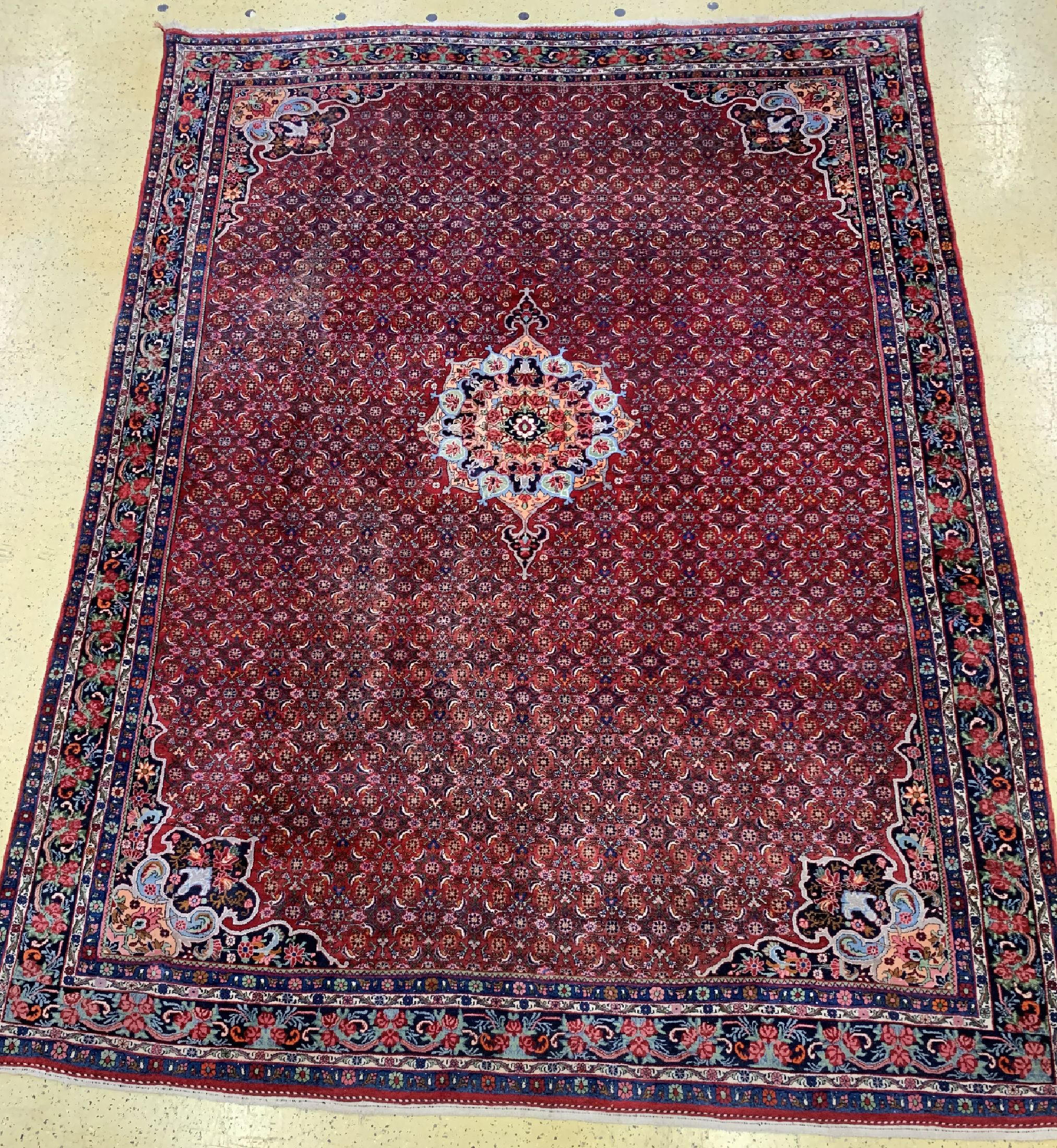 Rosenbidjar alt, Persien, um 1950, Wolle auf Baumwolle, ca. 440 x 325 cm, verblasst, EHZ: 1-2