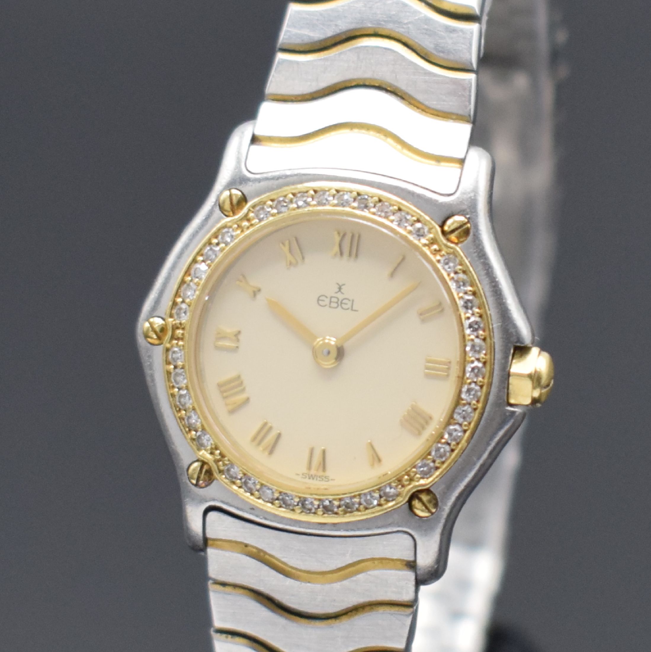 Detail a: EBEL Sport Classique Damenarmbanduhr Referenz 1057902, Schweiz um 1995, quarz, Edelstahl & Gold komb., Lünette m. Diamanten bes., cremefarb. ...