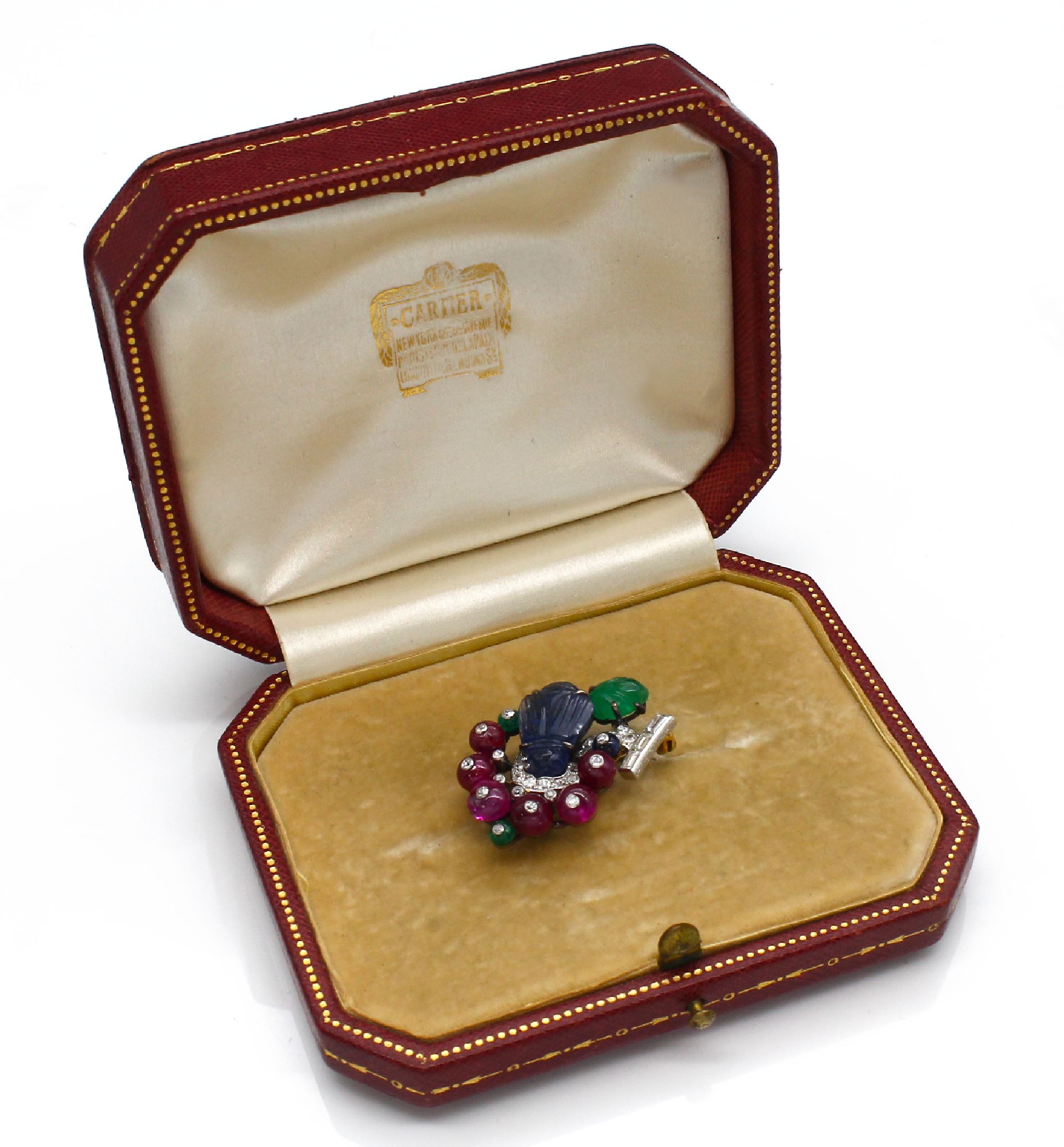 Detail d: Platin und 18 kt Gold CARTIER Diamant- Farbstein-Brosche, GG 750/000, London 1924,"Tutti Frutti", Design mit einer Biene aus geschnitztem ...