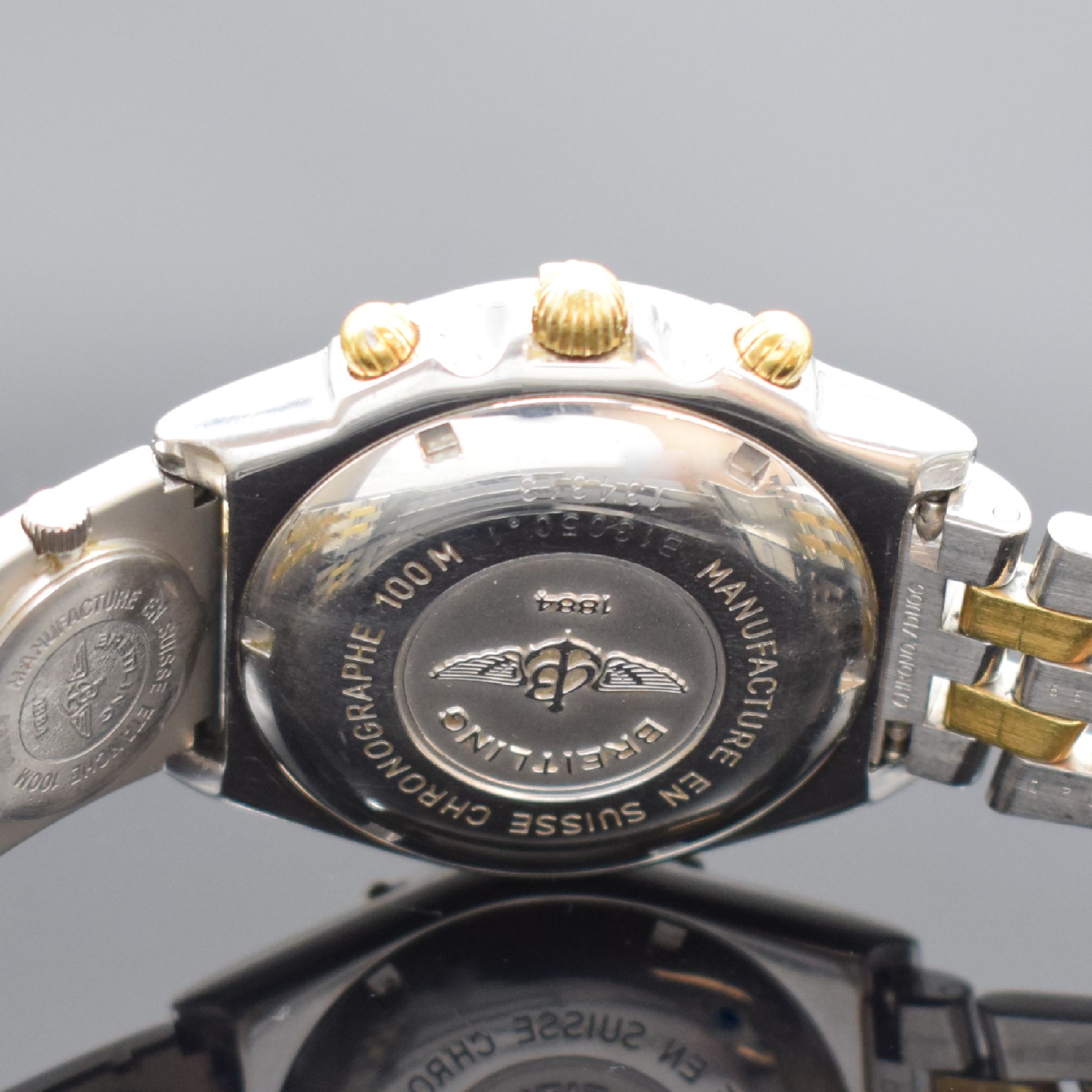 Detail d: BREITLING Armbandchronograph Serie Chronomat Referenz B13050.1, Schweiz um 1998, Automatik, Edelstahl & Gold komb. inkl. orig. Gliederband m. zus. ...