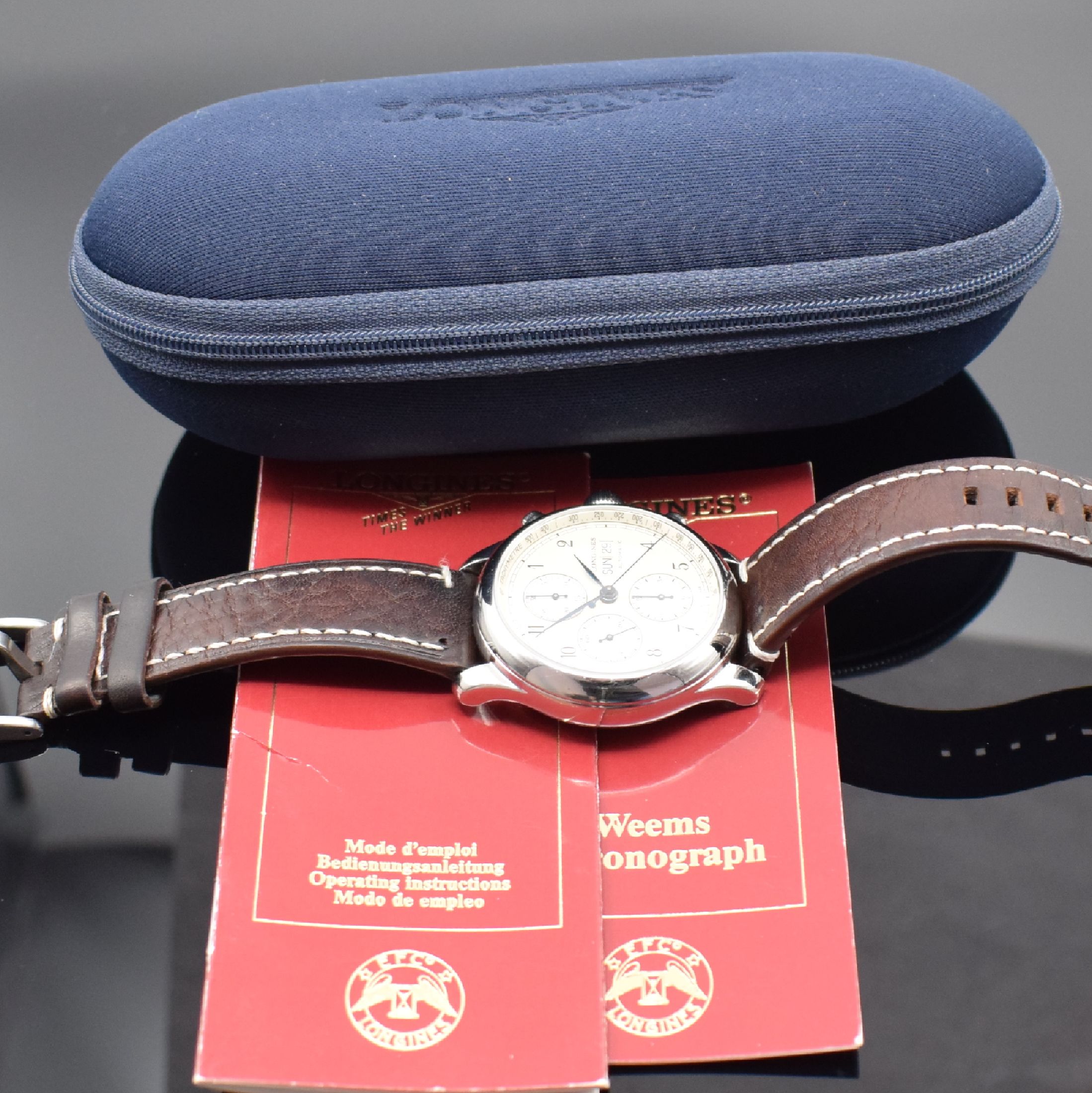 Detail e: LONGINES Weems Swiss Air No.2 Herrenarmbanduhr mit Chronograph in Stahl Referenz 674.5251, Automatik, beids. vergl. Geh., Boden & Glasrand aufgedr., ...