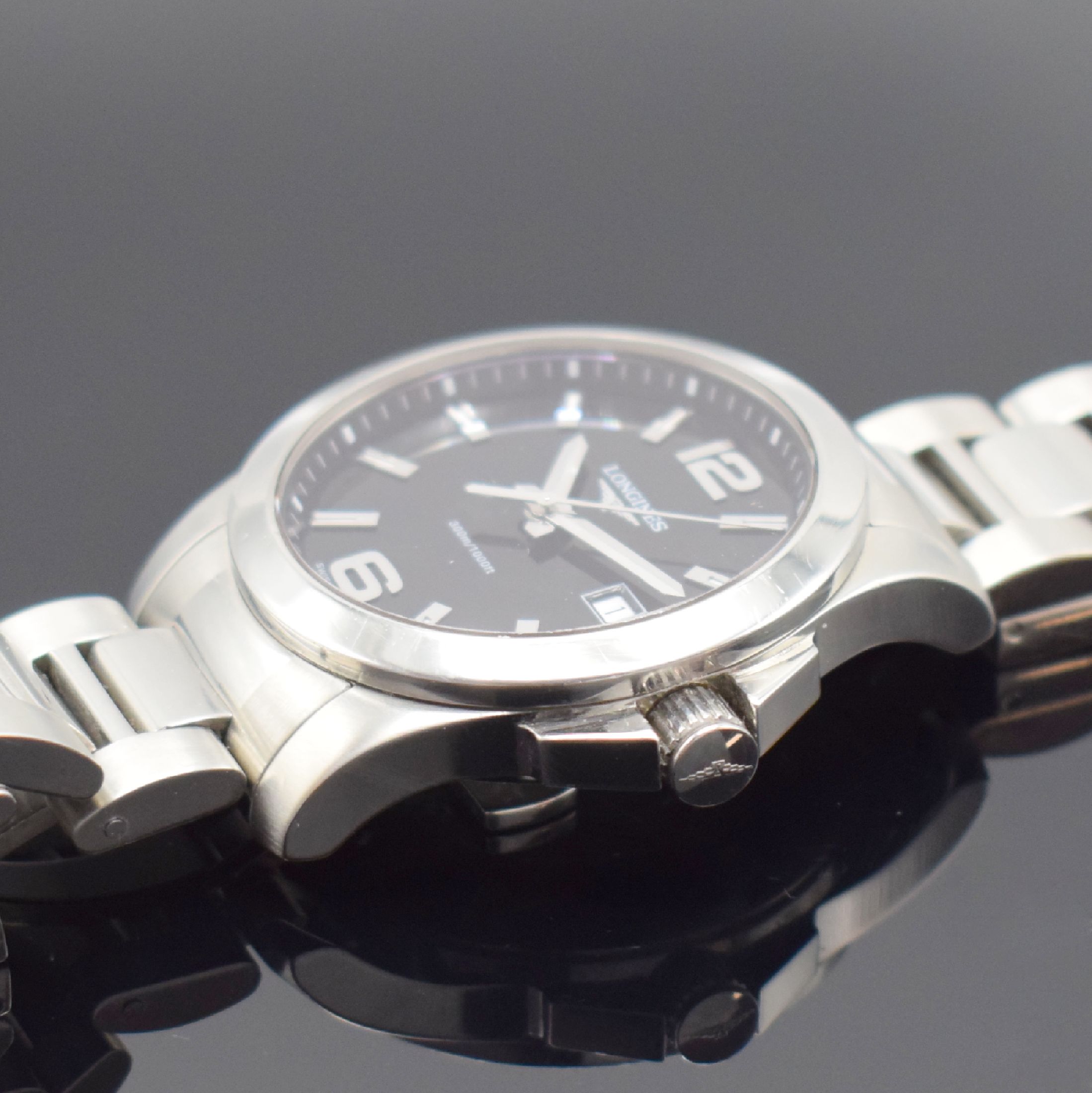 Detail c: LONGINES Herrenarmbanduhr Serie Conquest Referenz L3.659.4, quarz, Edelstahlgeh. inkl. Gliederband m. dopp. Faltschl., Boden & Krone verschr., ab ...