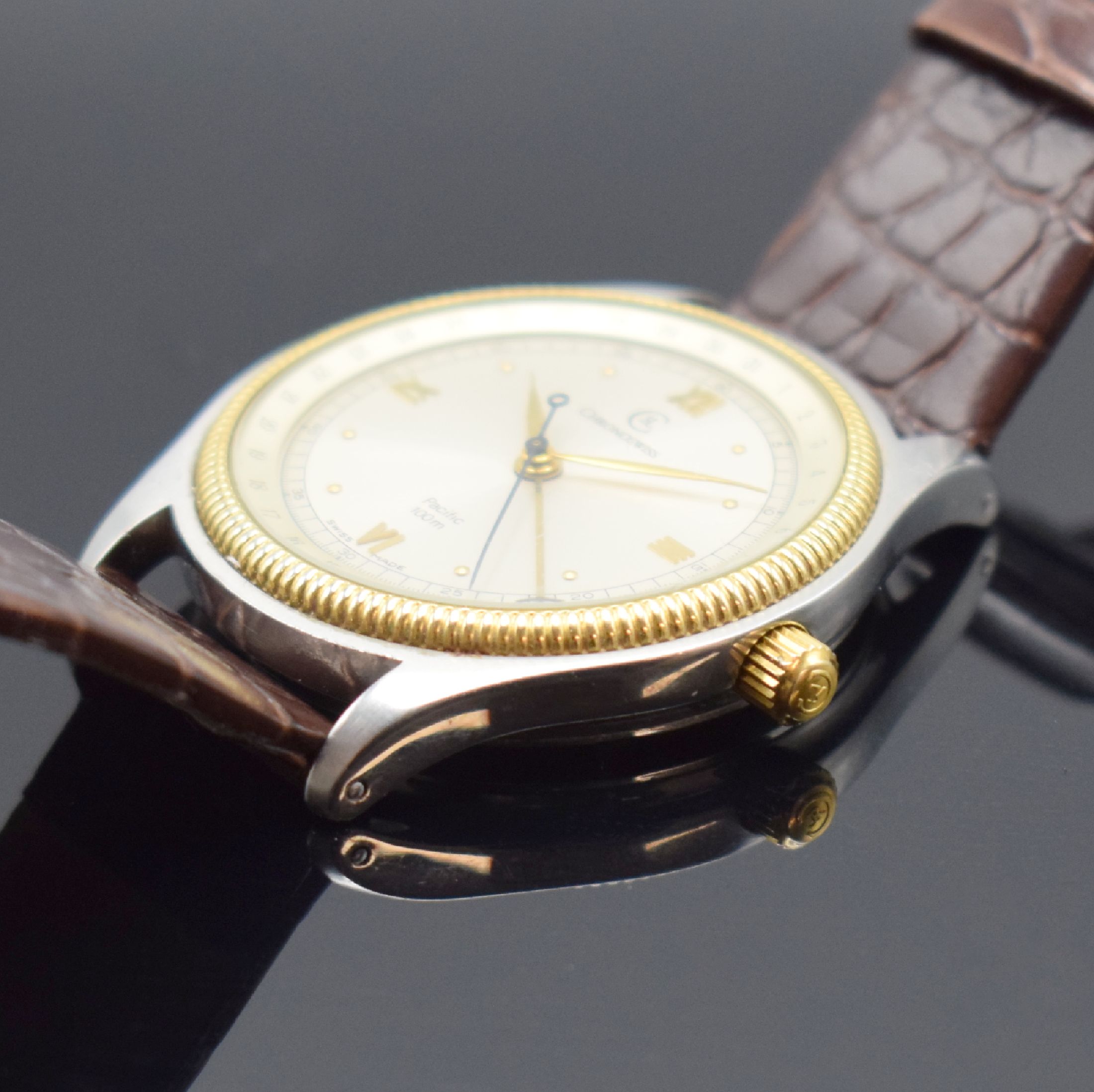 Detail b: CHRONOSWISS Herrenarmbanduhr Pacific Referenz CH 2214, Schweiz um 1990, Automatik, Edelstahl/Gold komb., beids. vergl., Boden & Krone verschr., silb. ...