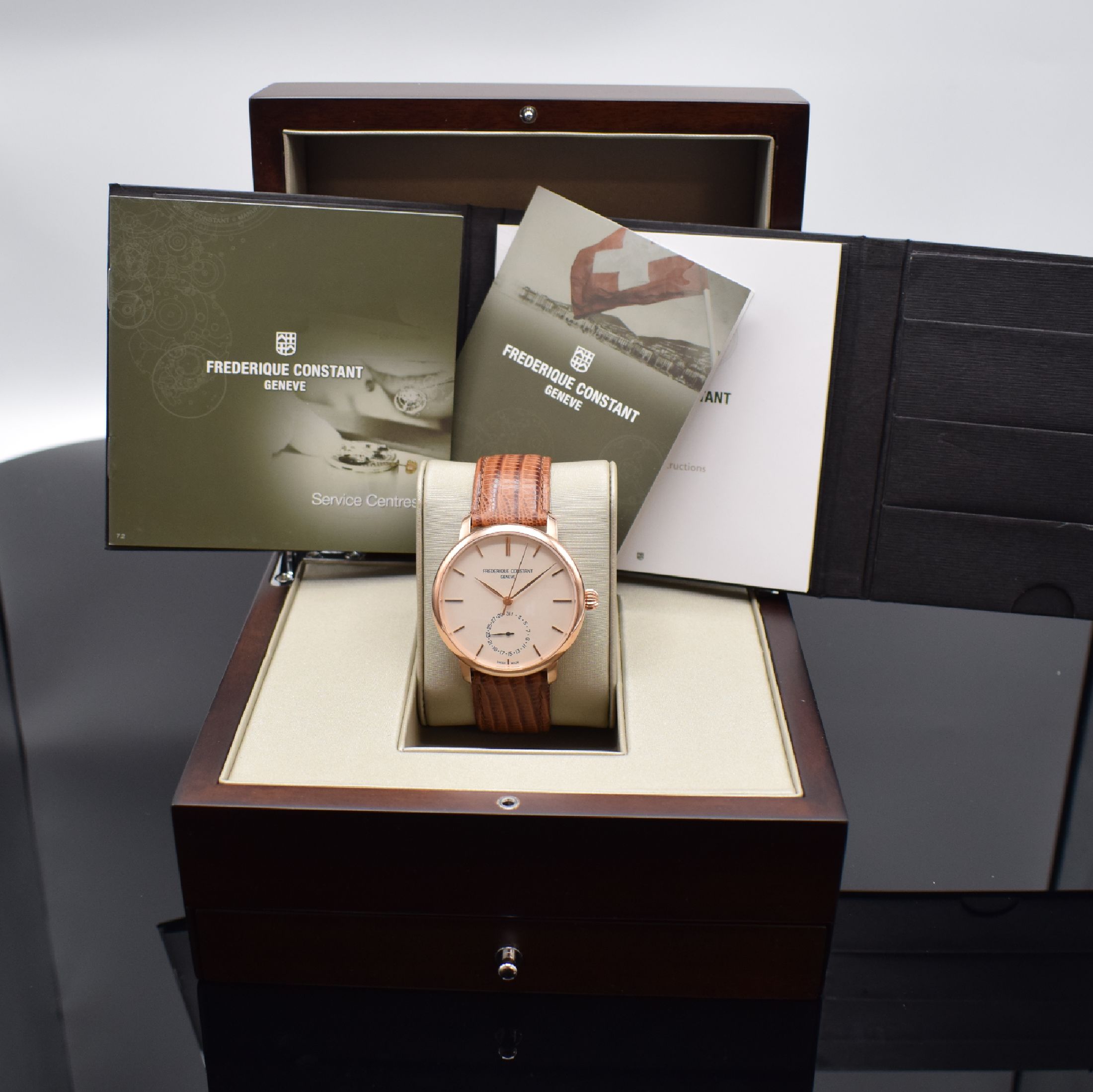 Detail f: FREDERIQUE CONSTANT Manufacture Maxime Herrenarmbanduhr Referenz FC-710X4S4/5/6, Schweiz um 2010, Automatik, beids. vergl., verg. Geh., Boden ...
