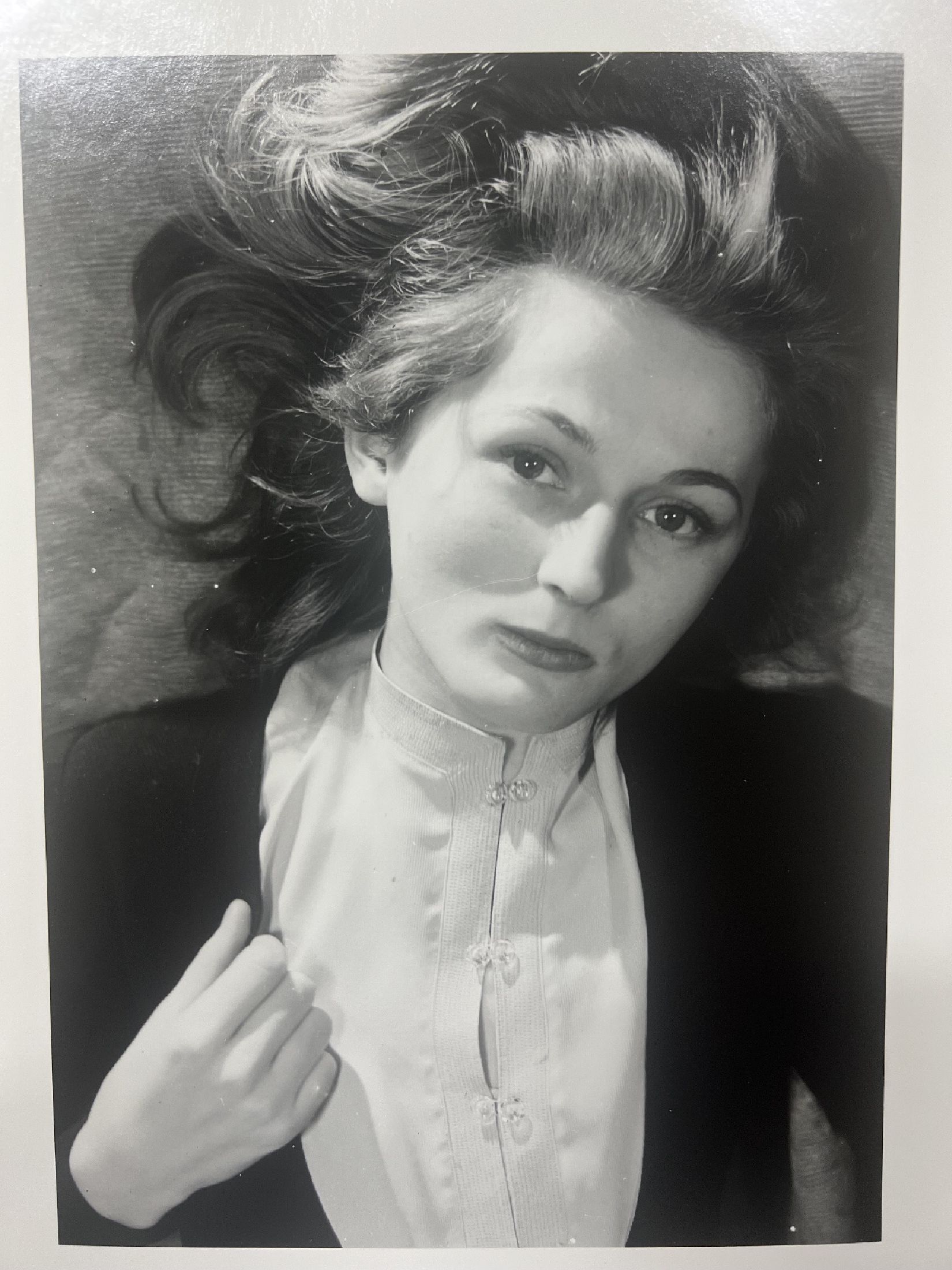 Detail d: Otto Wols, 1913 - 1951, 5 Fotografien auf Karton, Frauenporträts, die Aufnahmen stammen aus den 30er Jahren des 20. Jahrhunderts, die Abzüge vom ...