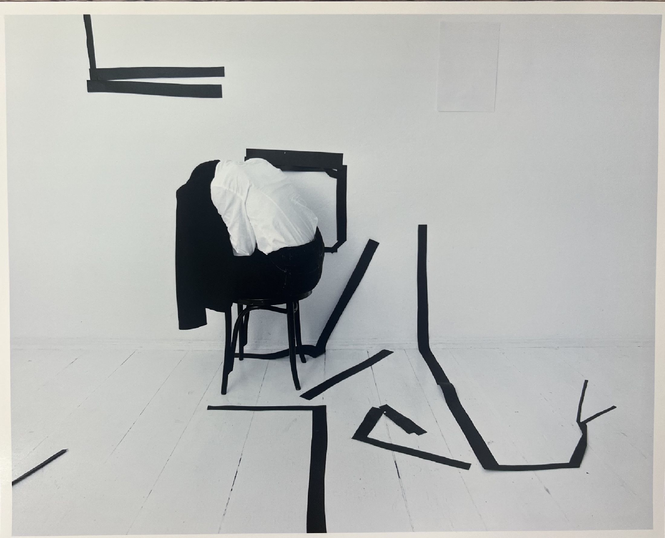 Detail a: Johanna Jaeger, geb. 1985 6 Fotografien aus 2010, jeweils handsigniert auf der Rückseite, aus 2012, Blattgr. je 37.4 x 30.1 cm
