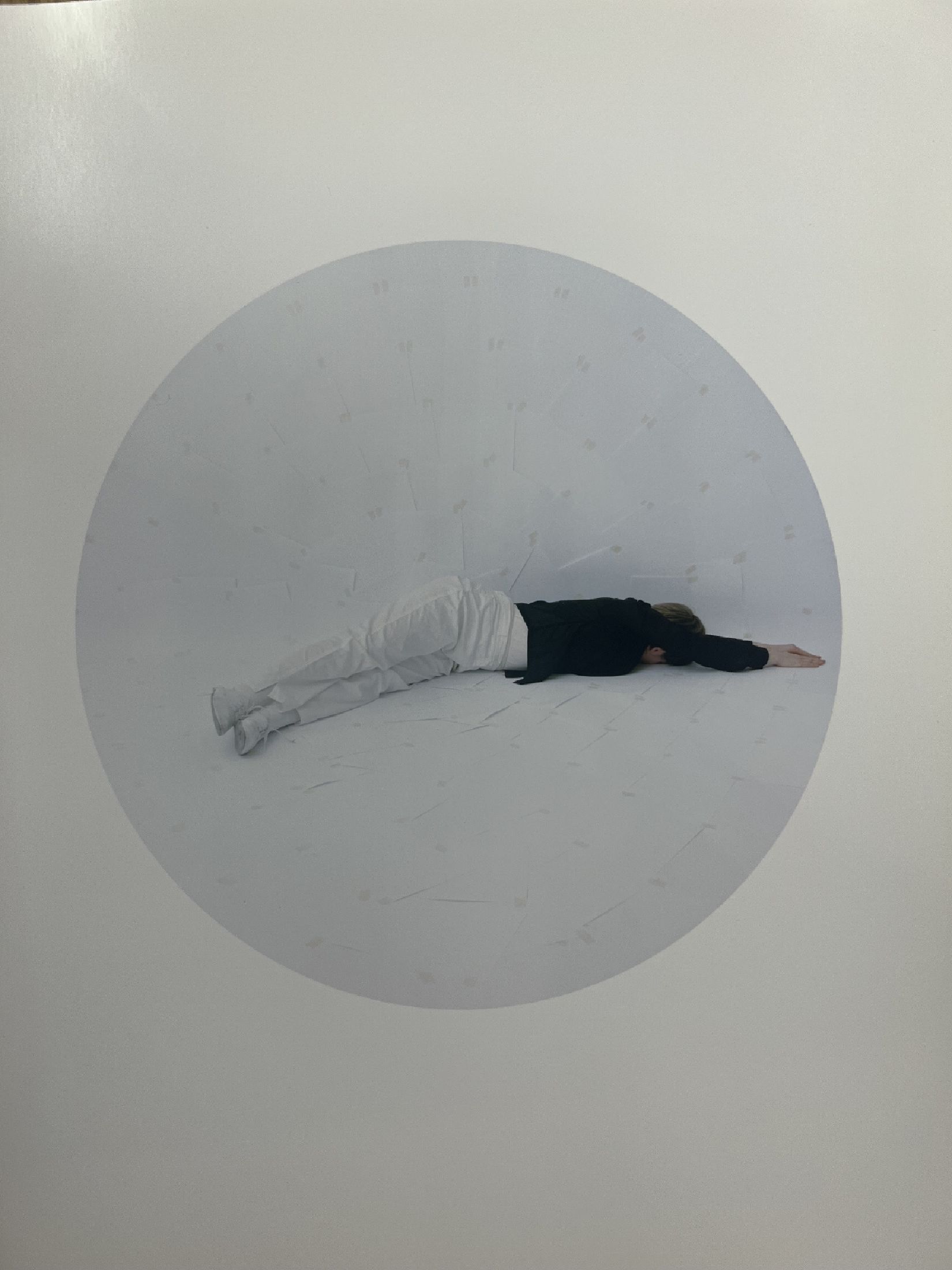 Detail c: Johanna Jaeger, geb. 1985 6 Fotografien aus 2010, jeweils handsigniert auf der Rückseite, aus 2012, Blattgr. je 37.4 x 30.1 cm