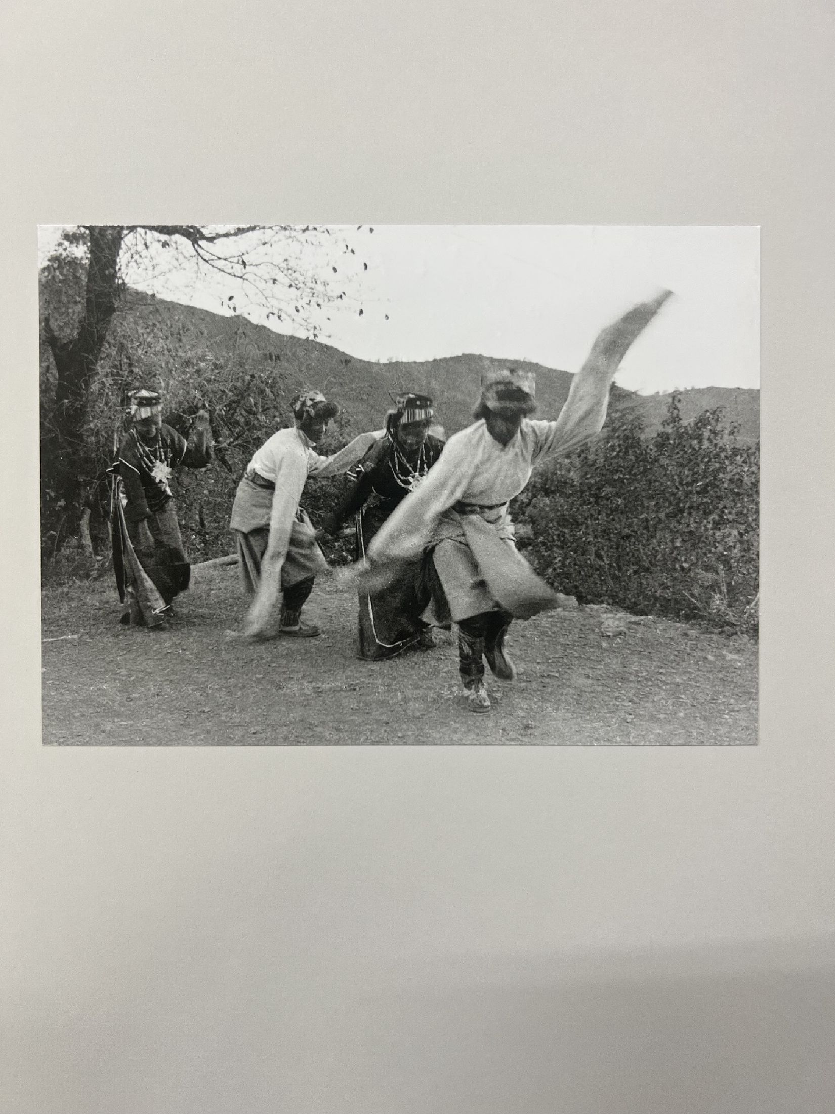 Detail a: Germain Krull, 1897 - 1985, 5 Fotografien, verschiedene Techniken, aus dem Mappenwerk "Tanz und Revolte", aus dem Nachlass der Fotografin ...