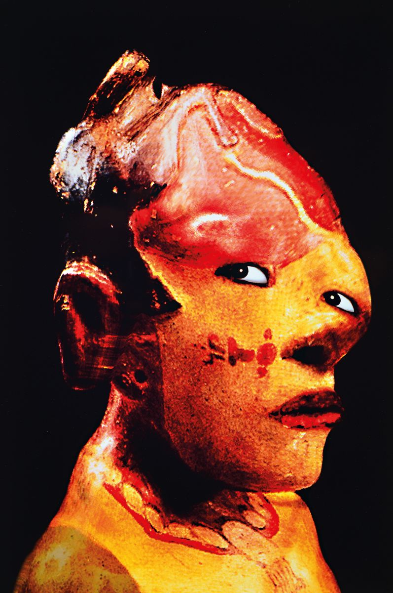 Orlan, geb. 1947 6 Fotografien, Cibachrome-Abzug auf dickem PE-Papier, rückseitig jeweils handsigniert, Titel: Refiguration, aus 1997, Blattgr. je ...