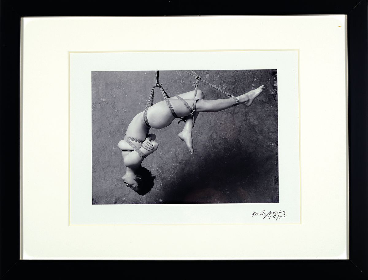 Detail k: Craig Morey, geb. 1952 Fort Wayne, Indiana, USA, 3 Aktfotografien auf Fotopapier, jeweils handsigniert und nummeriert, verso mit handsigniertem ...
