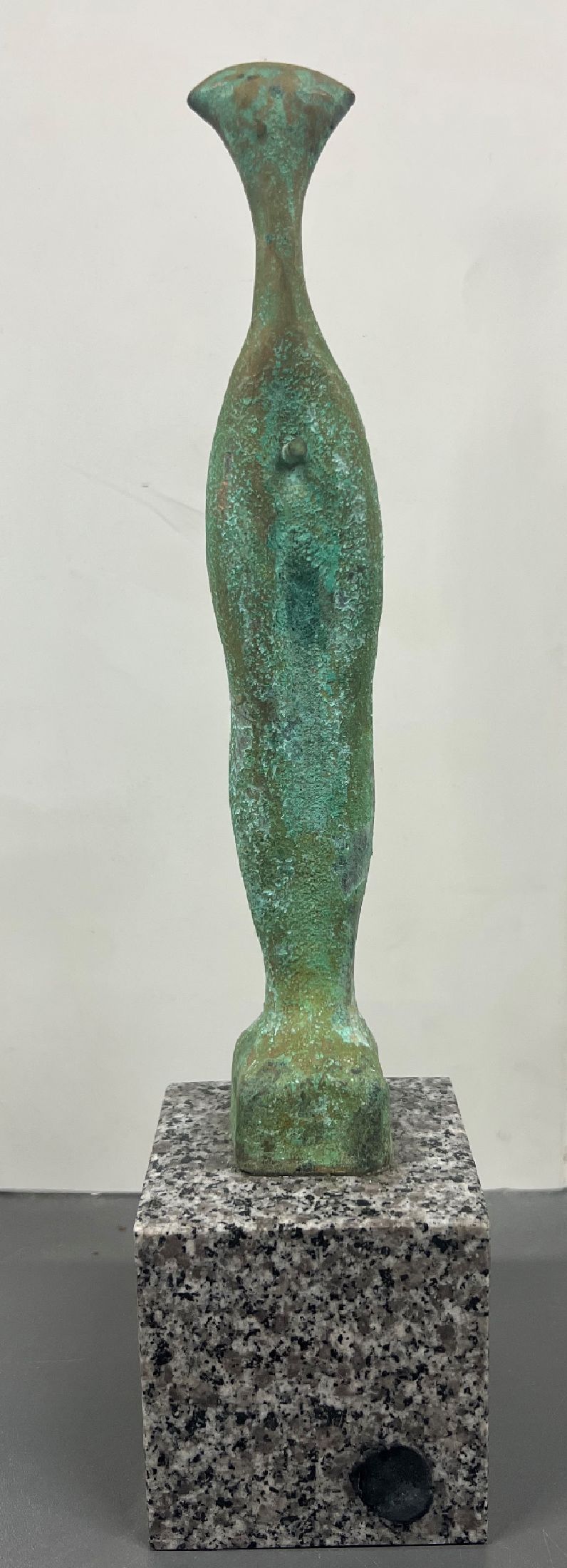 Lazlo Taubert, geb. 1966 in Budapest, Bronzeskulptur auf Marmorsockel, Unikat, signiert mit dem Fingerabdruck des Künstlers, auf Marmorsockel, H. 34 ...