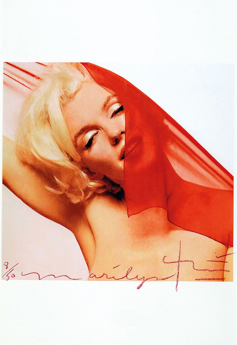 Bert Stern, 1929 New York bis 2013, Fotografie auf dickem, mattem Fotopapier, hochwertiger Pigment-Druck, "Marilyn in Red Scarf", ...