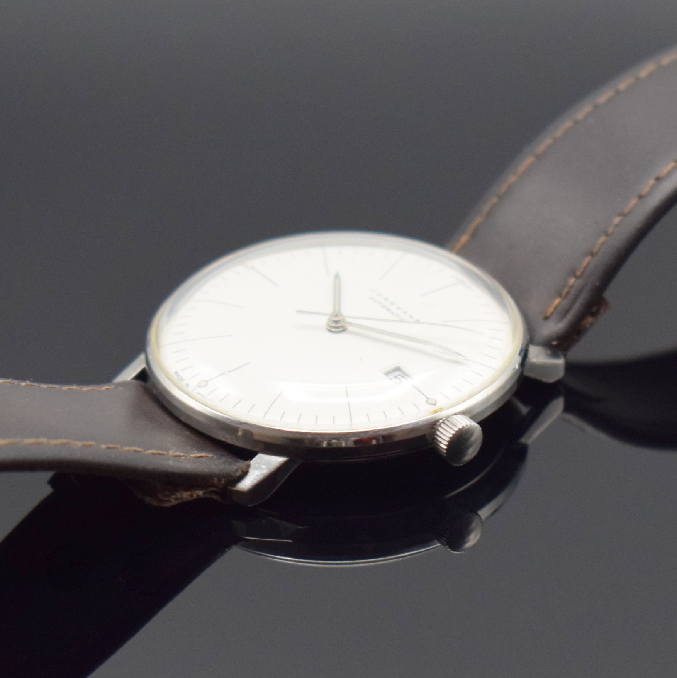 Detail c: JUNGHANS Herrenarmbanduhr Max Bill Referenz 027/4002.44, Automatik, Edelstahlgeh. inkl. orig. Lederband (zu ern.) mit orig. Dornschl., Boden ...