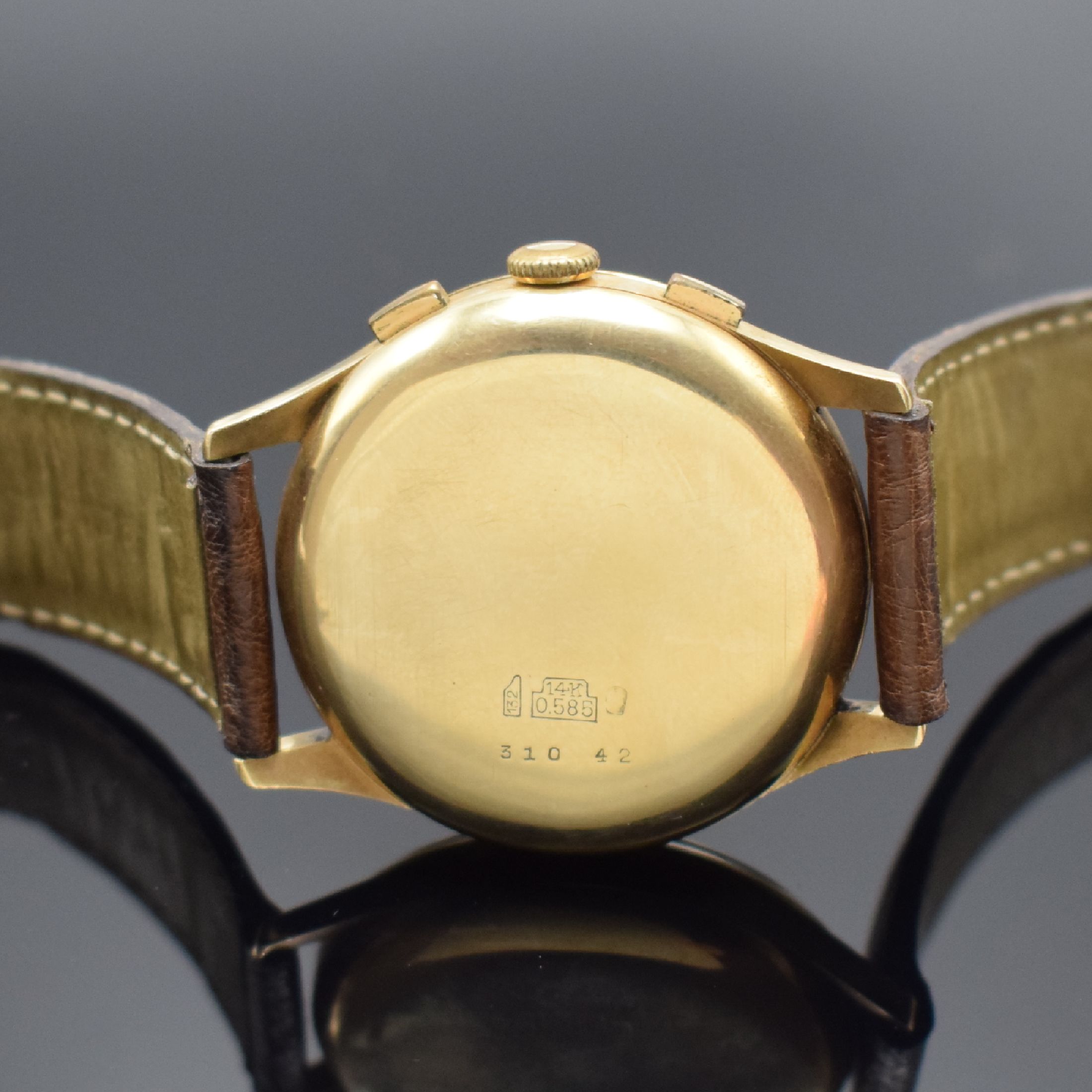 Detail c: AERO Armbandchronograph in GG 585/000, Schweiz um 1950, Handaufzug, 4-teil. Geh., Boden, Glasrand & Metallcuv. aufgedr., silb. Zifferbl. m. aufges. ...