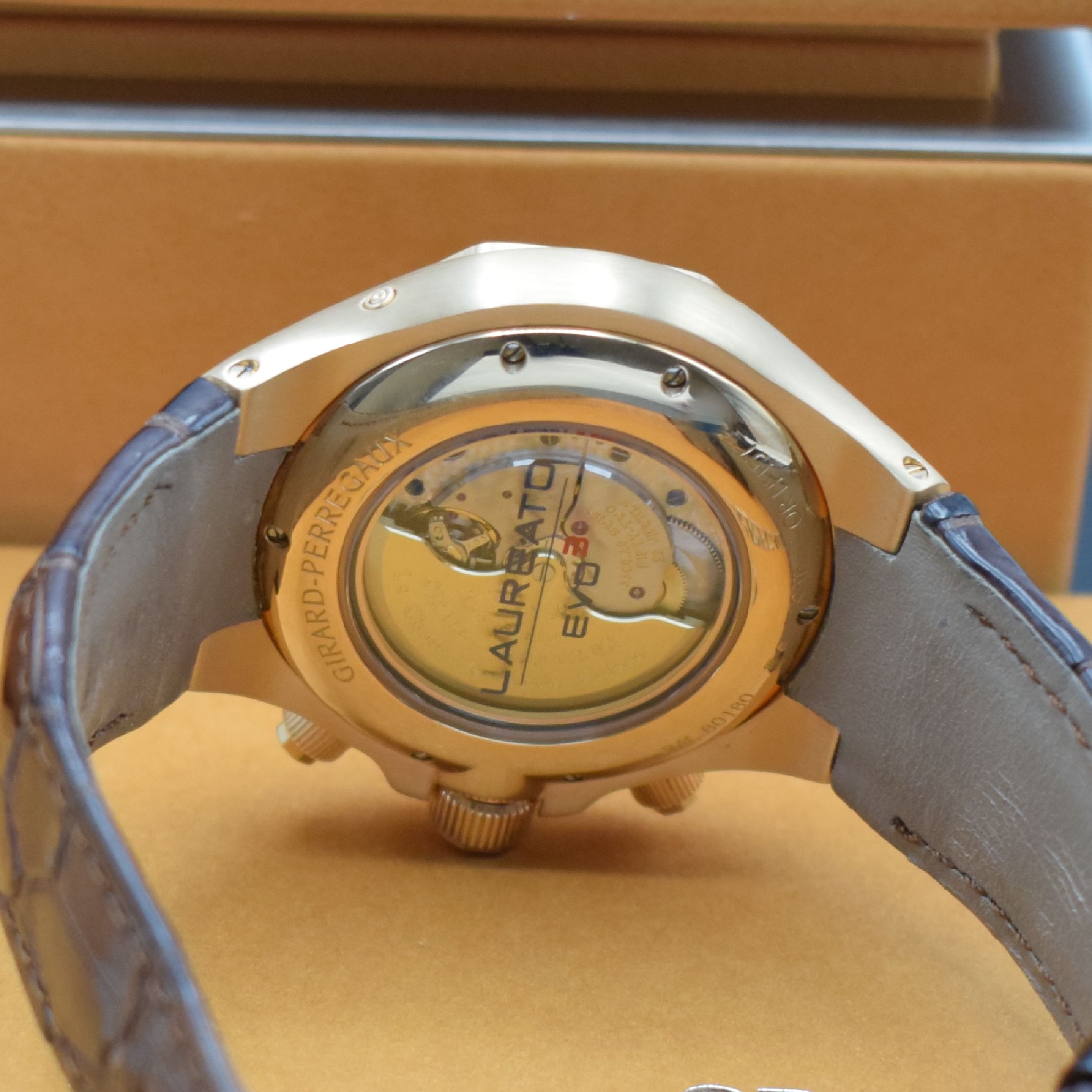 Detail g: GIRARD PERREGAUX Armbandchronograph Laureato EVO 3 in Roségold 750/000 Referenz 80180, Automatik, 3-teil. Geh. inkl. orig. Lederband m. orig. ...