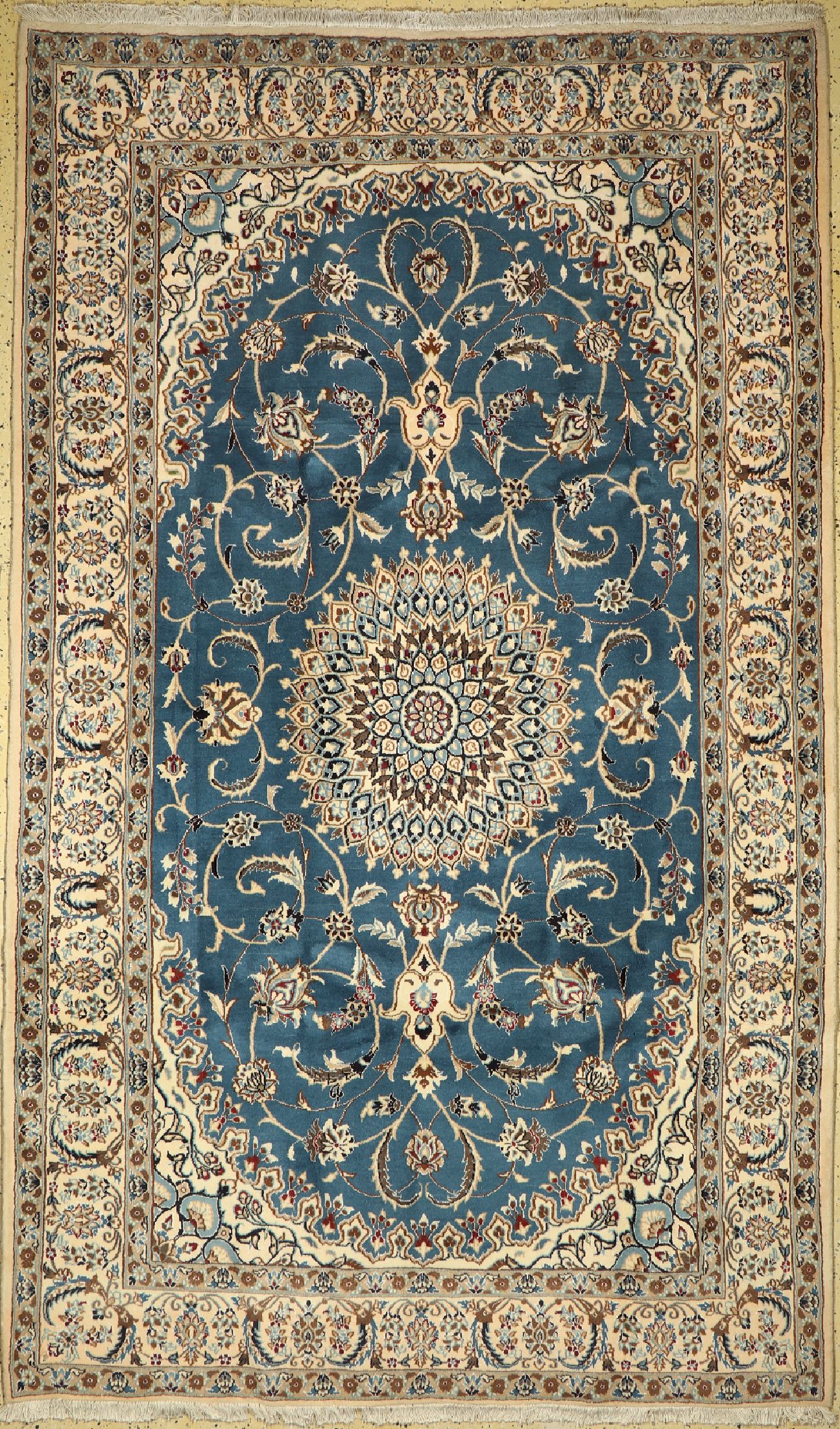 Nain, Persien, ca. 40 Jahre, Wolle auf Baumwolle, ca. 327 x 193 cm, EHZ: 1-2