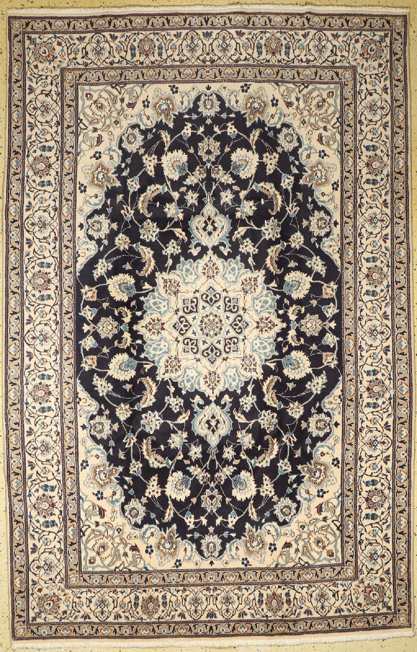 Nain, Persien, ca. 30 Jahre, Wolle auf Baumwolle, ca. 305 x 195 cm, EHZ: 1