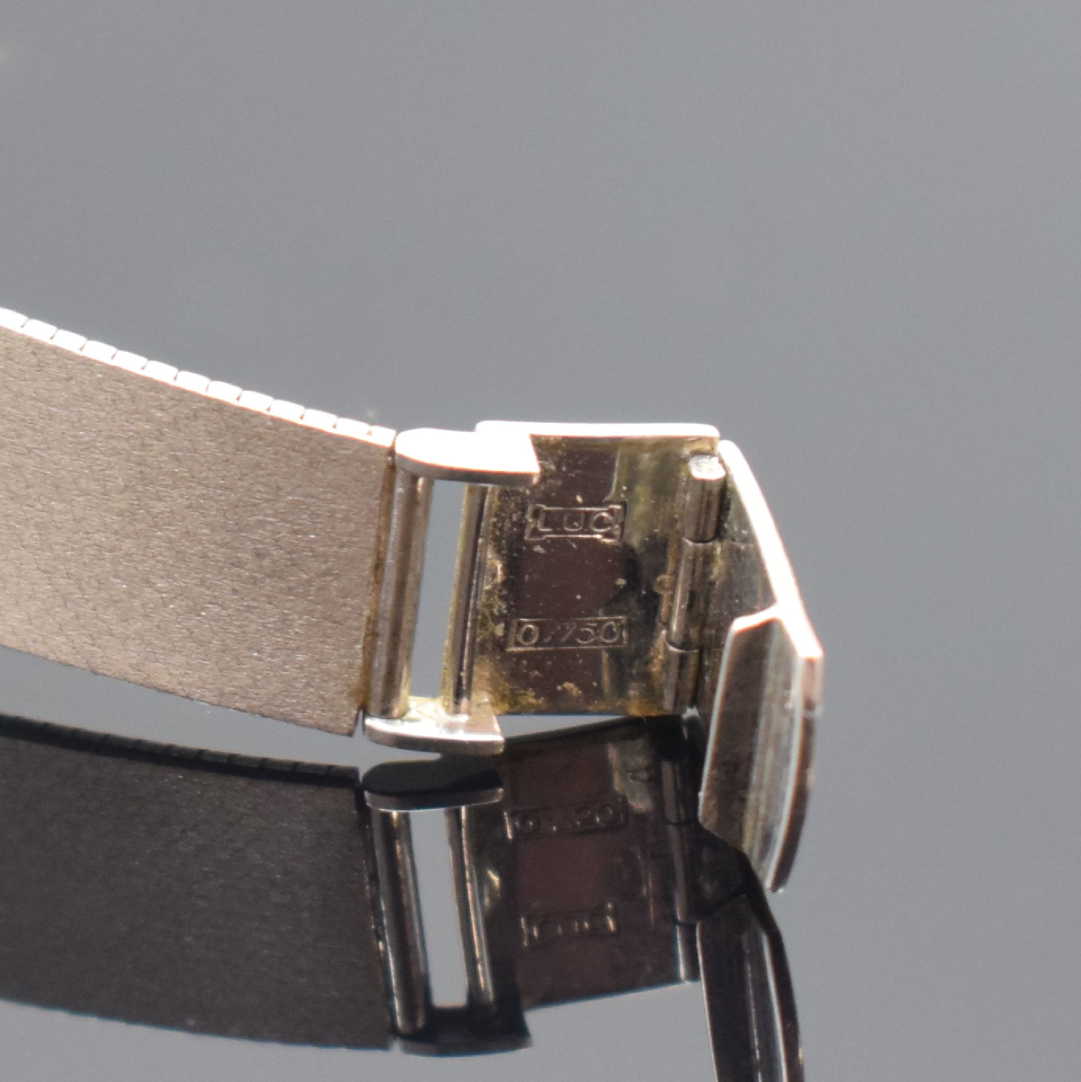 Detail b: CHOPARD Damenarmbanduhr in WG 750/000, Handaufzug, Schweiz um 1970, 2-teil. Geh. an Milanaiseband, Boden aufgedr., Lünette aufw. m. Diamanten ...