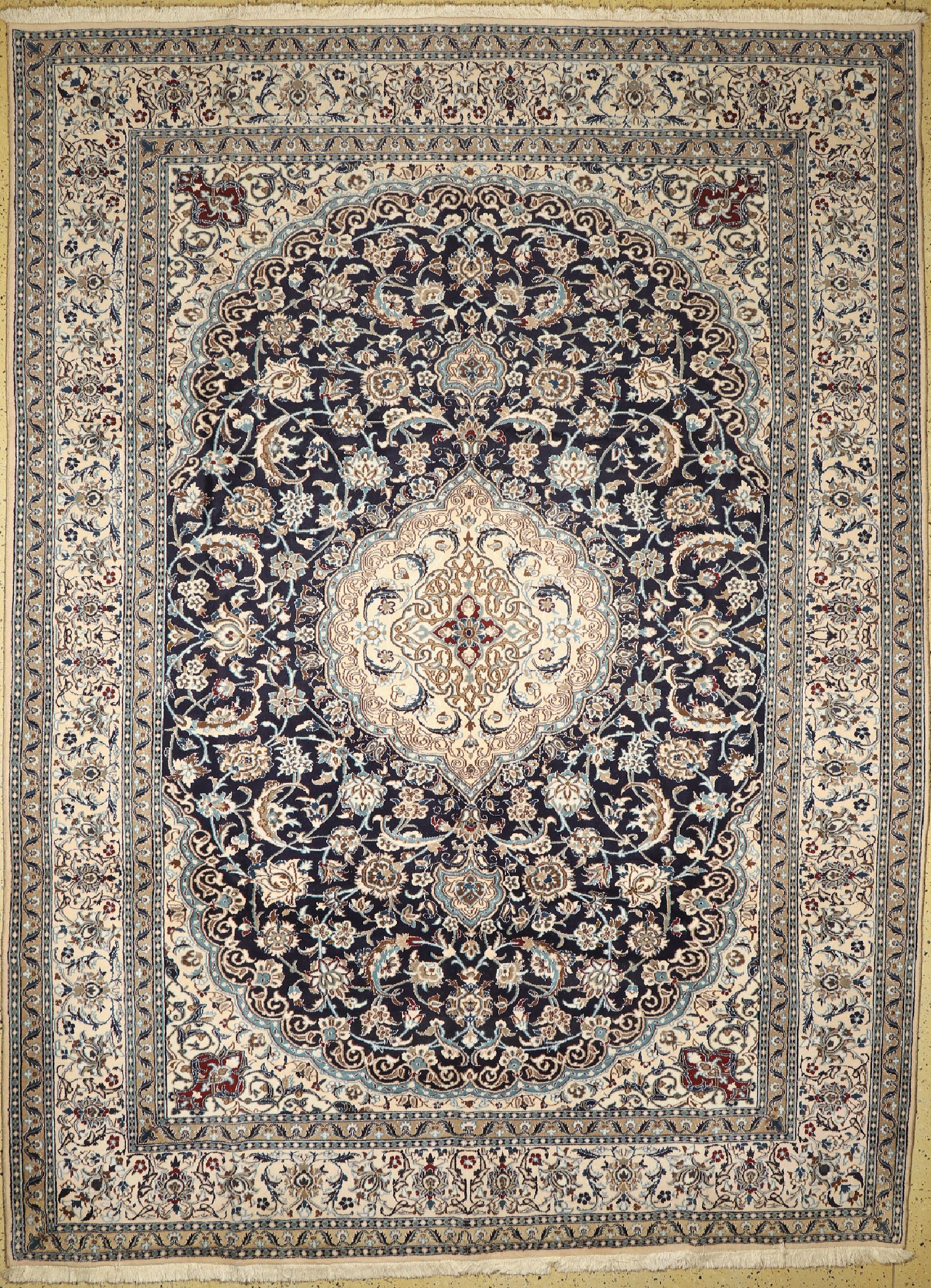 Nain, Persien, ca. 30 Jahre, Wolle auf Baumwolle, ca. 394 x 290 cm, EHZ: 1