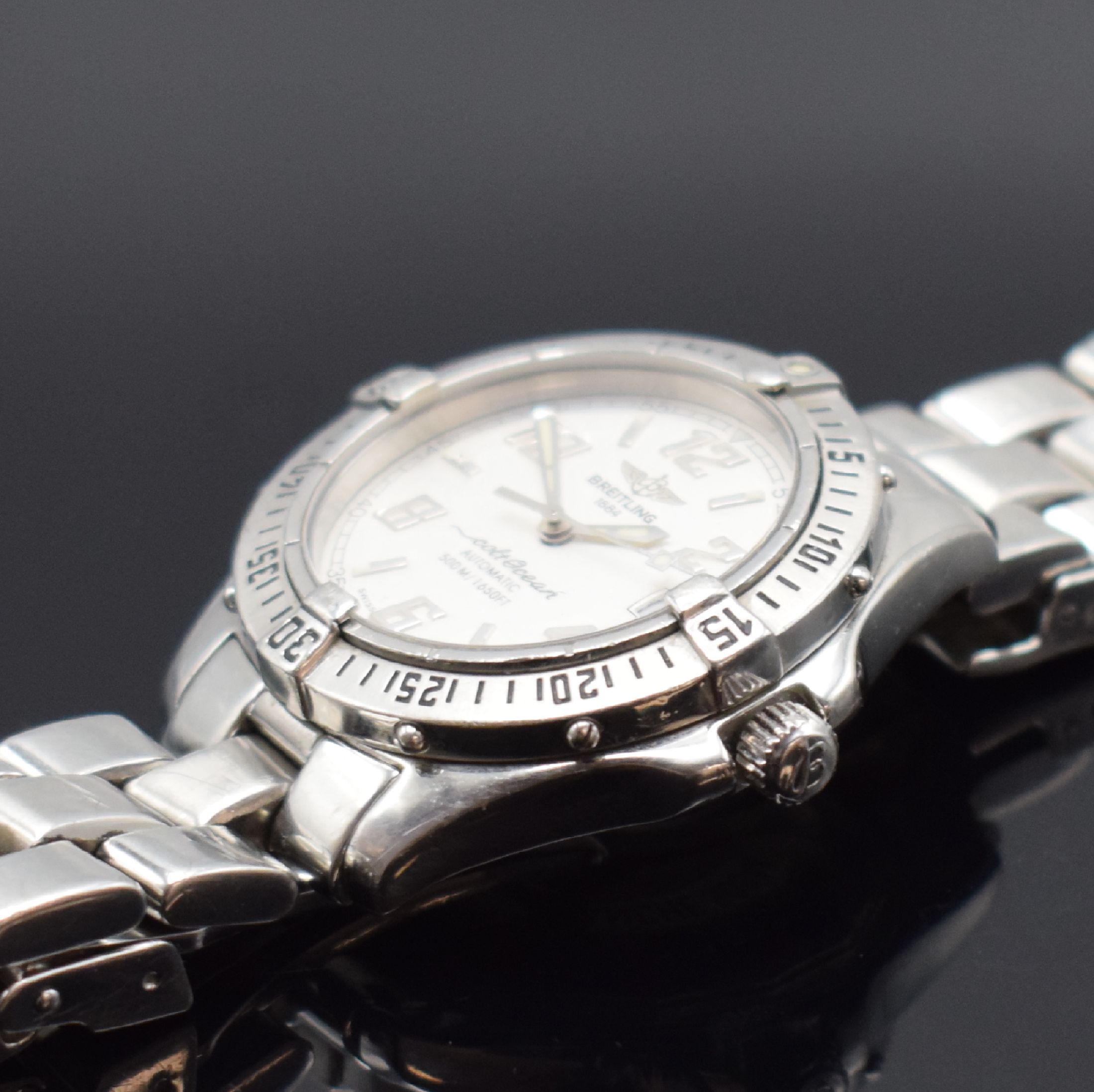 Detail c: BREITLING Colt Ocean Armbanduhr in Edelstahl Referenz A17350, Automatik, Schweiz um 2005, verschr. Gehäuse, Lün. m. 60er Teilung eins. rast. ...