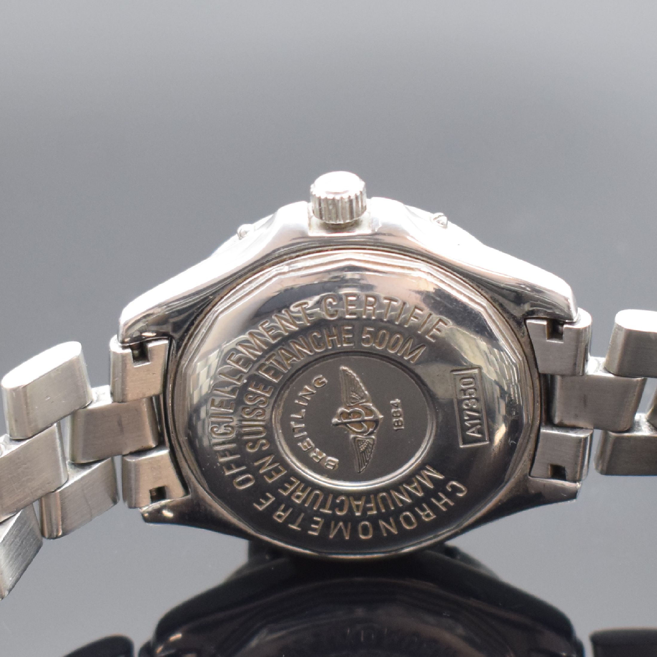 Detail d: BREITLING Colt Ocean Armbanduhr in Edelstahl Referenz A17350, Automatik, Schweiz um 2005, verschr. Gehäuse, Lün. m. 60er Teilung eins. rast. ...