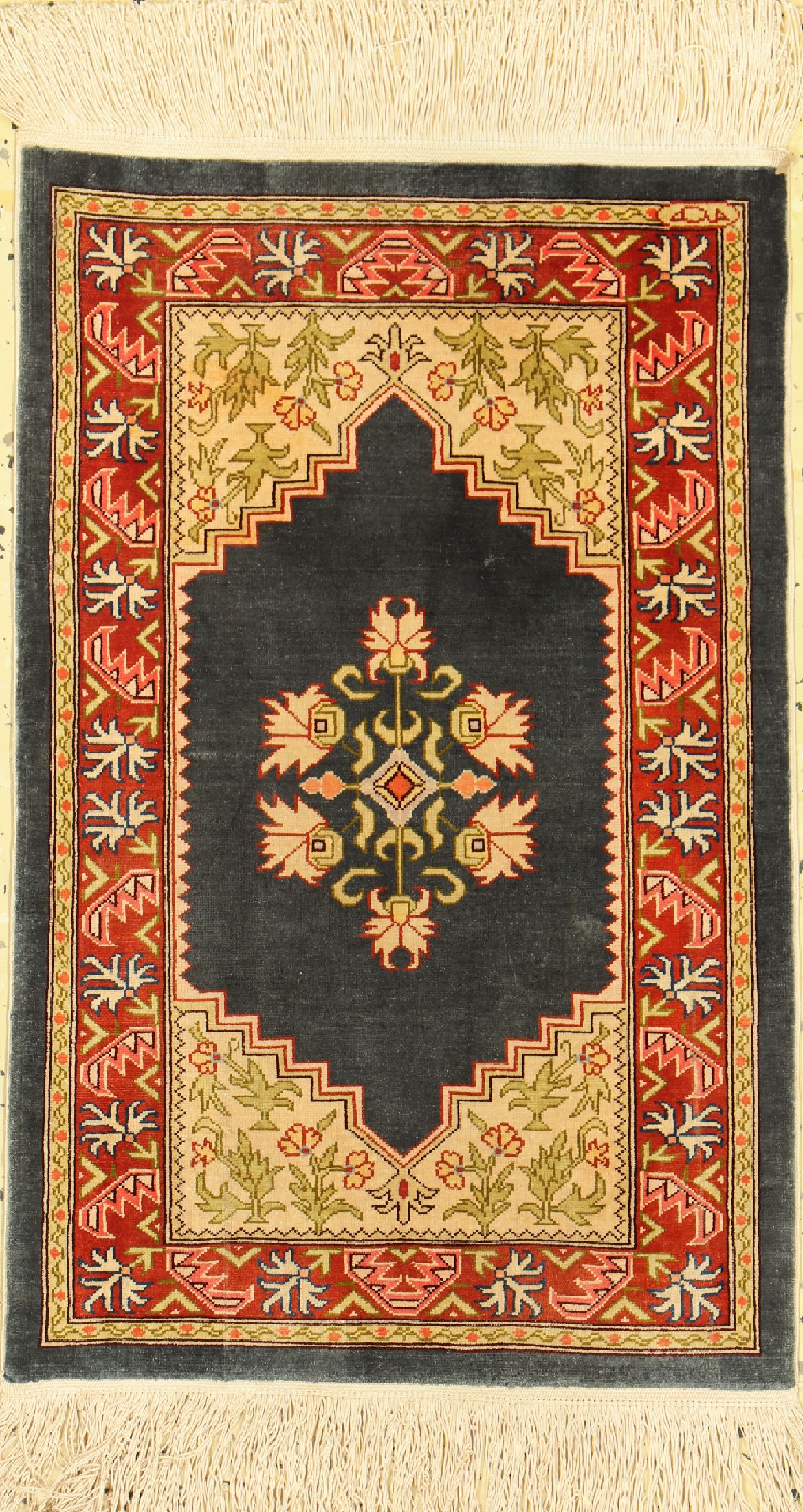 Hereke Seide fein, signier, Türkei, ca. 40 Jahre, reine Naturseide, ca. 52 x 33 cm, EHZ: 1-2