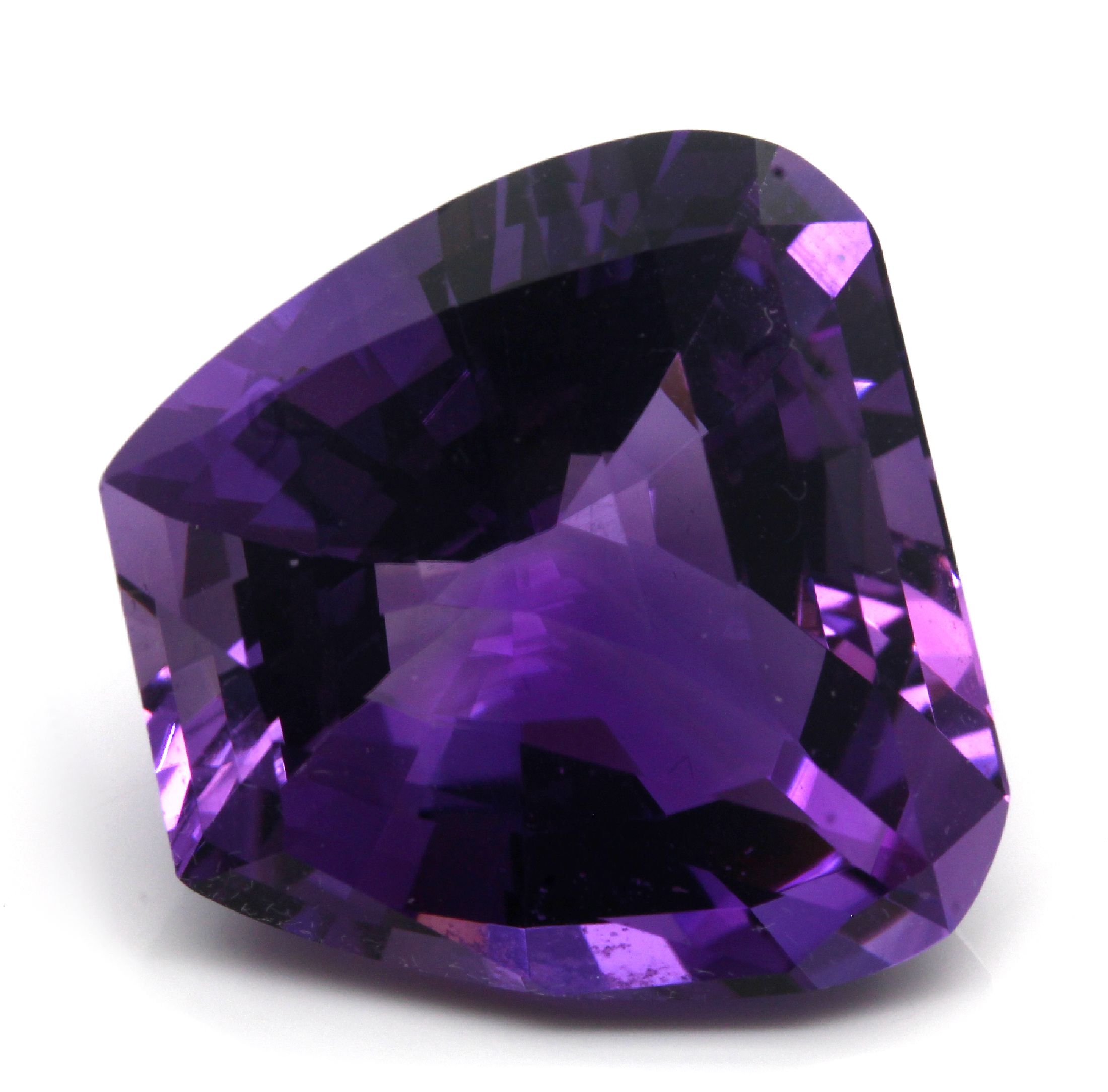Loser Amethyst ca. 29.0 ct, Phantasieschliff