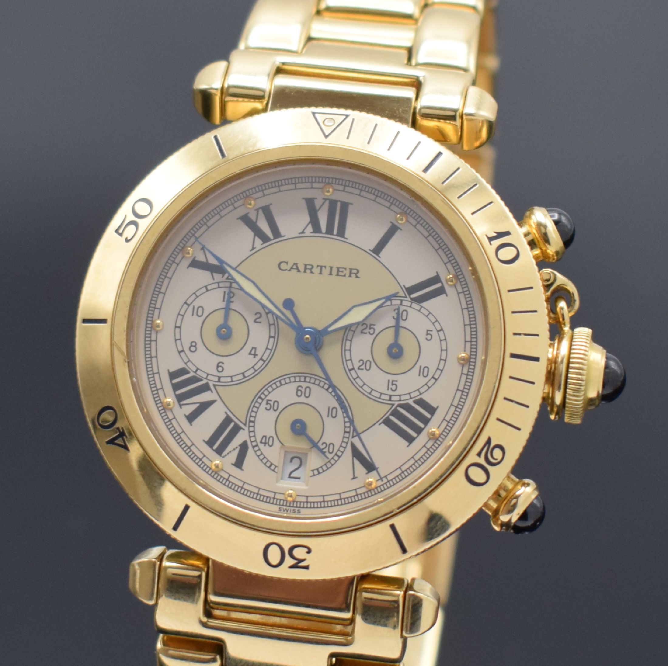 Detail a: CARTIER Armbandchonograph Serie Pasha in GG 750/000 Referenz 2111, Automatik, beids. vergl. Geh. inkl. orig. Gliederband m. dopp. Faltschl., Boden ...