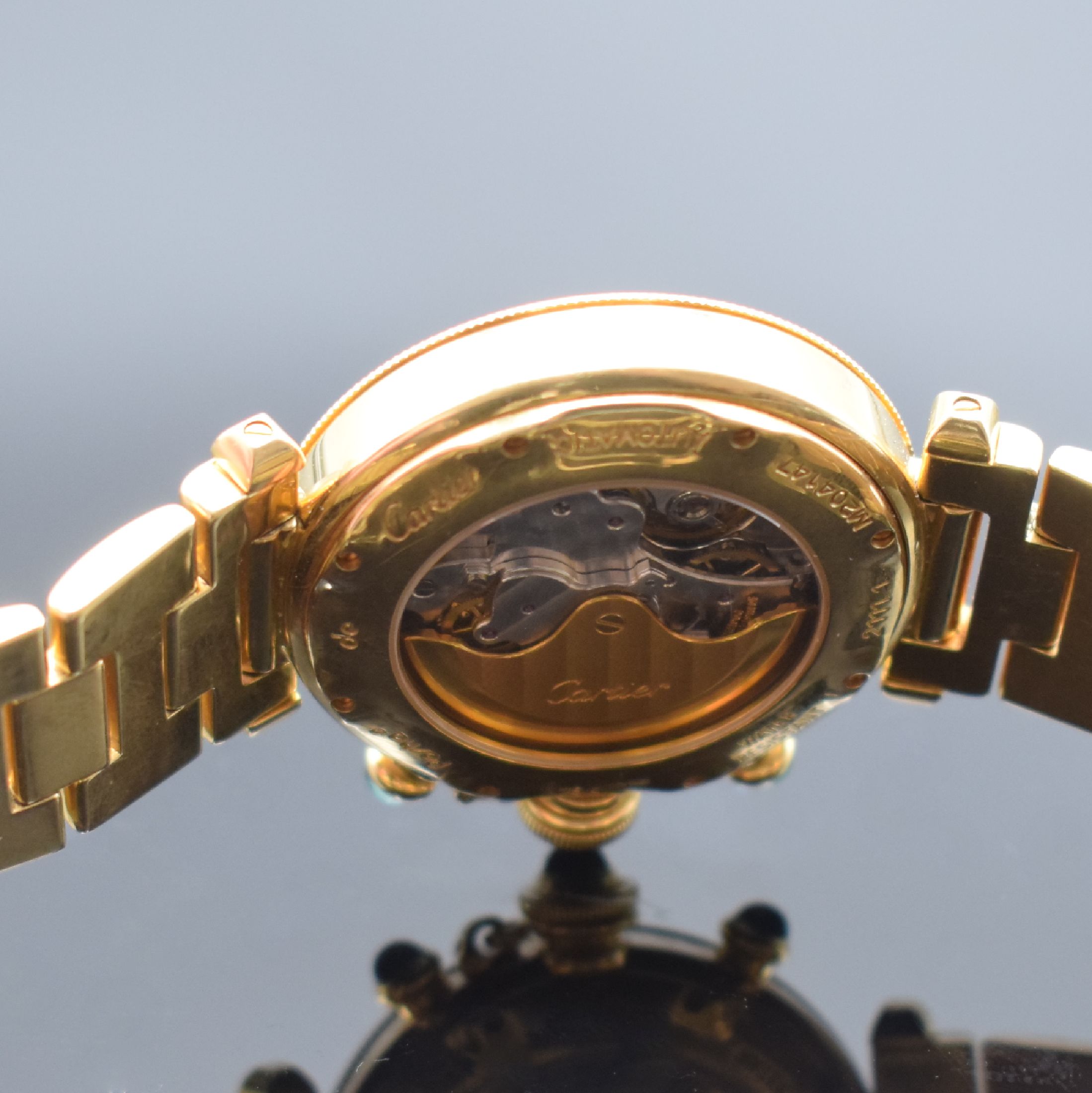 Detail f: CARTIER Armbandchonograph Serie Pasha in GG 750/000 Referenz 2111, Automatik, beids. vergl. Geh. inkl. orig. Gliederband m. dopp. Faltschl., Boden ...