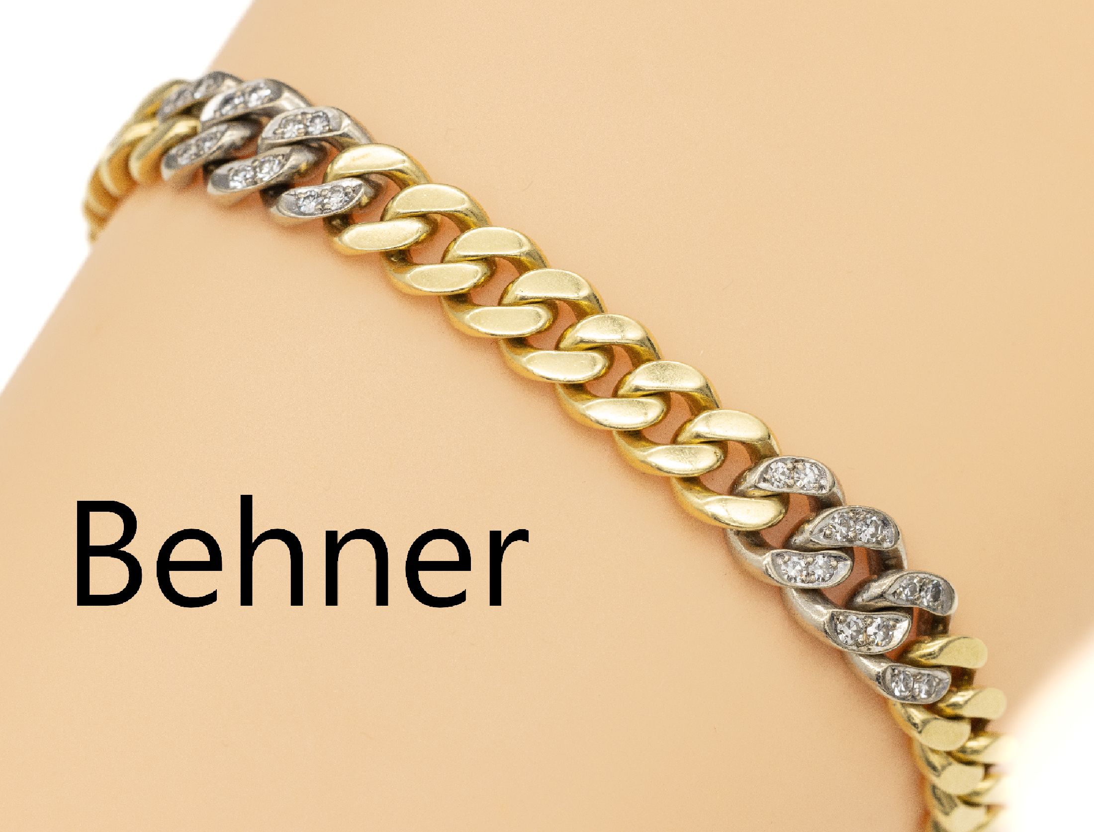 18 kt Gold Diamant-Armband, GG/WG 750/000, Meistermarke Behner, 48 8/8-Diamanten zus. ca.0.64 ct feines Weiß-Weiß/vs-si, ca. 33.9 g, L.ca. 19 cm, ...