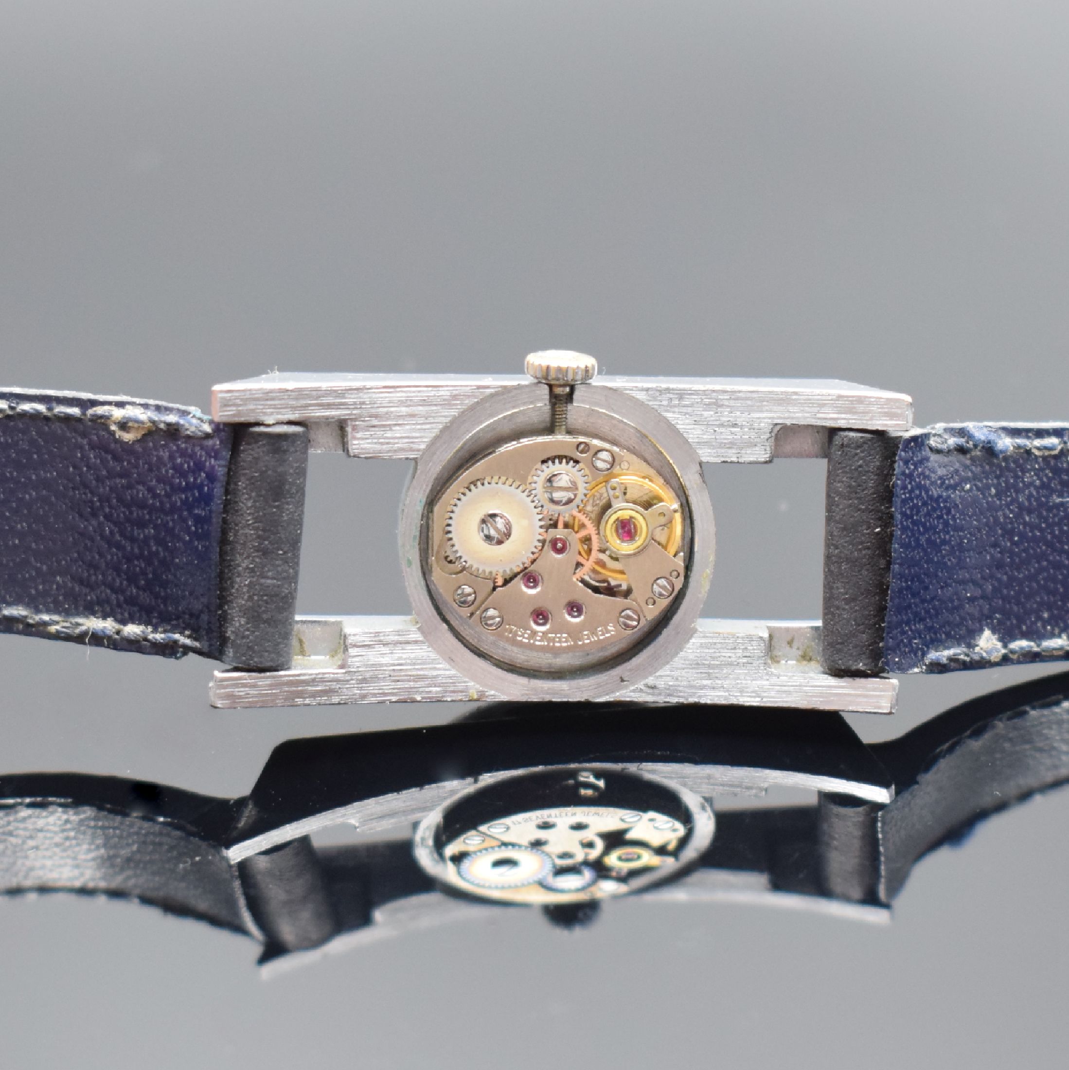 Detail d: LANVIN PARIS Designer Damenarmbanduhr, Frankreich 1970er Jahre, verchr. Metallgeh., Boden aufgedr., Indexlünette, beiges Zifferbl., geschw. Zeiger, ...