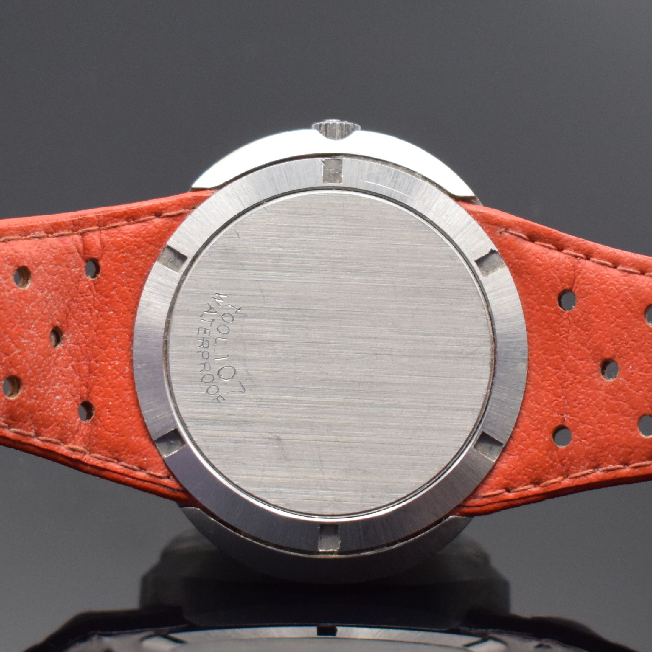Detail d: OMEGA Geneve Dynamic gut erhaltene Herrenarmbanduhr in Stahl Referenz ST 166.079, Schweiz um 1968, Automatik, quer- ovales Geh., orig. Lederband m. ...