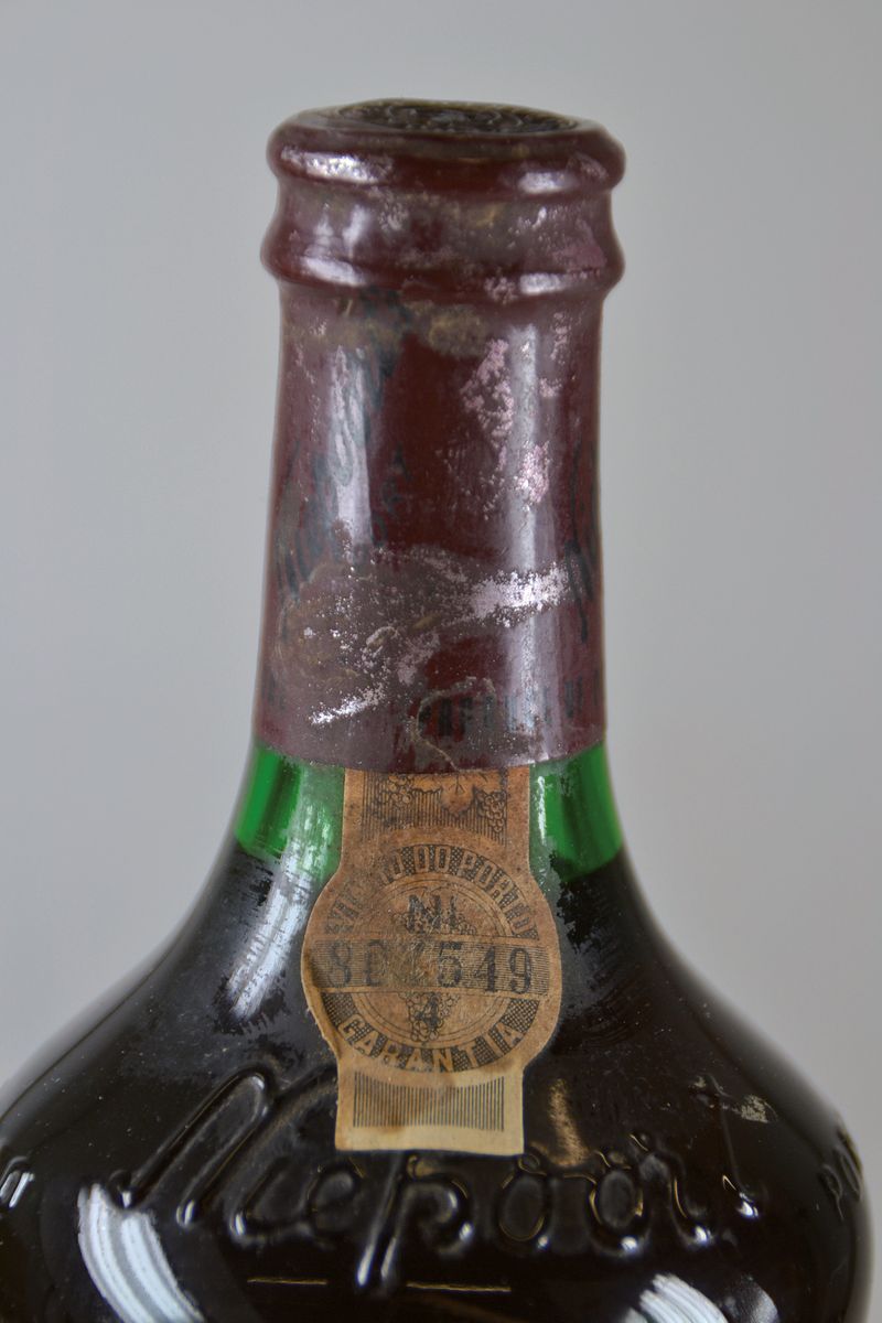 Detail a: 1 Flasche 1970 Niepoort Porto Colheita, Portwein, Portugal, ca. 750ml, 20,4% Vol., abgefüllt 1985, guter Erhaltungszustand