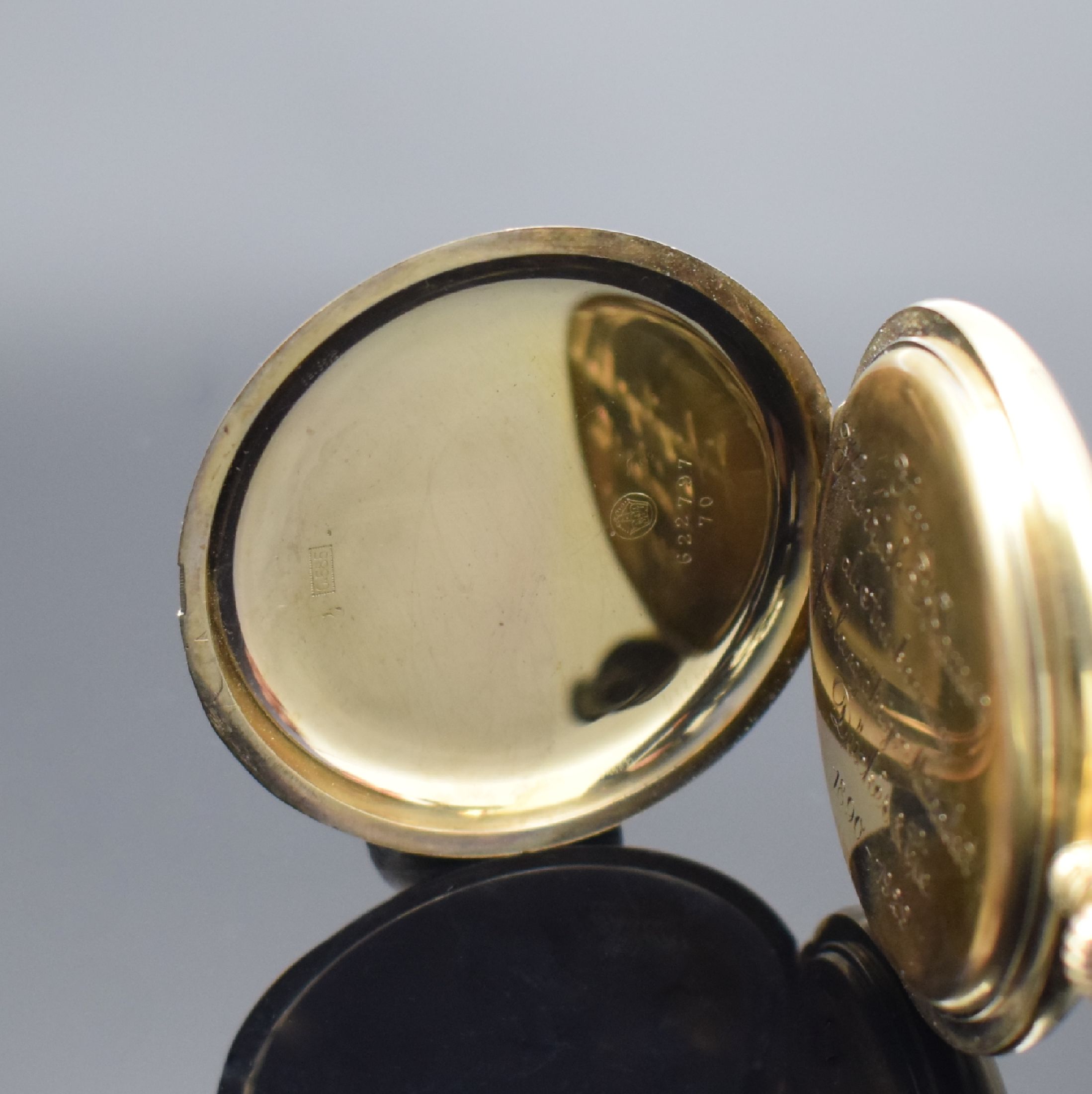 Detail c: ALPINA Savonette Herrentaschenuhr in GG 585/000, Schweiz um 1920, glattes 2-Deckel Goldgeh., Cuvette mit Widmungsgrav., Emailzifferbl., Breguetzahlen ...