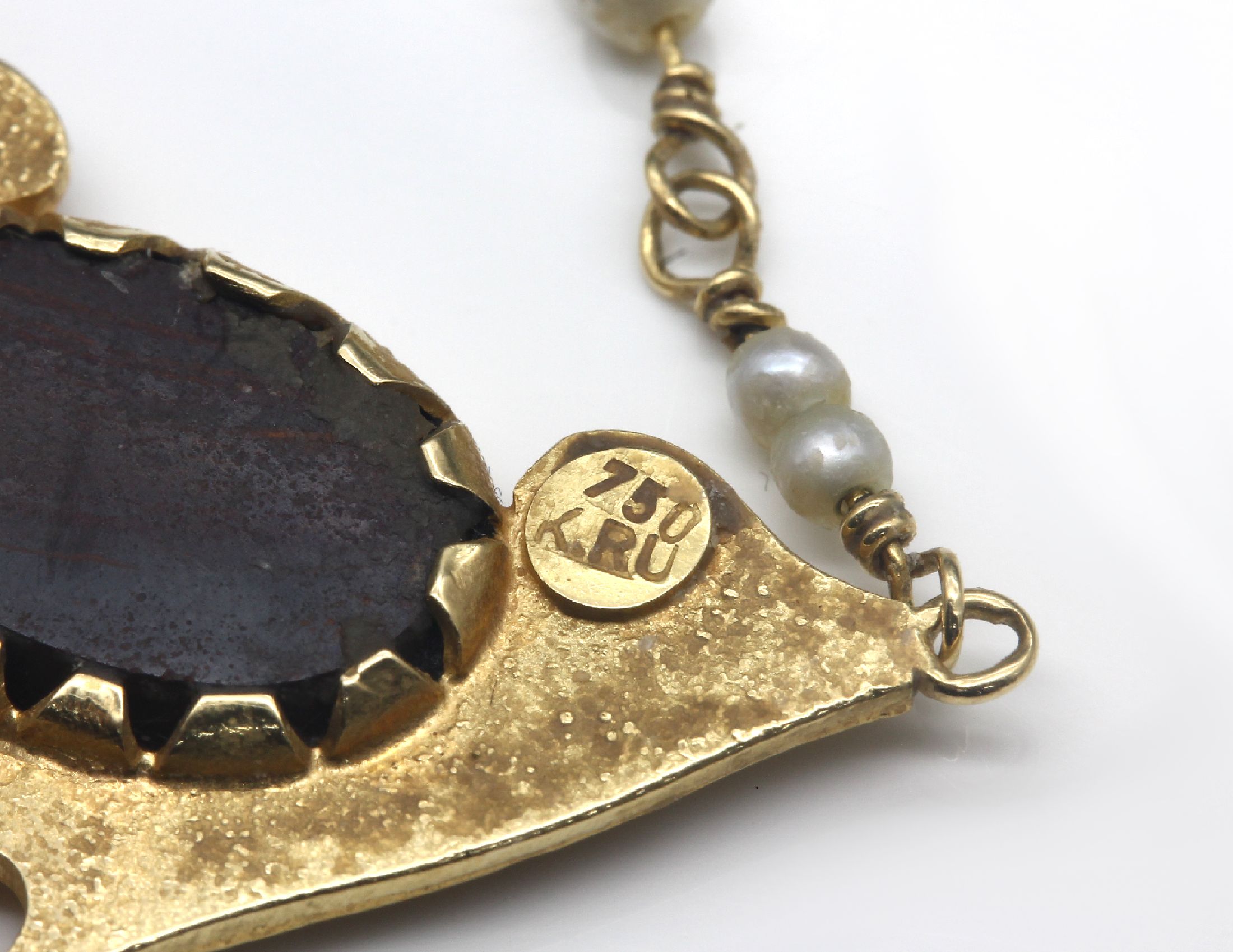 Detail b: 18 kt Gold Perl-Opal-Collier, GG 750/000, Mittelteil mit ovaler Opal-Doublette und 3 bewegl. Perlabhängungen, Kette mit kl. Perlen, L. ca. 38 cm, ...