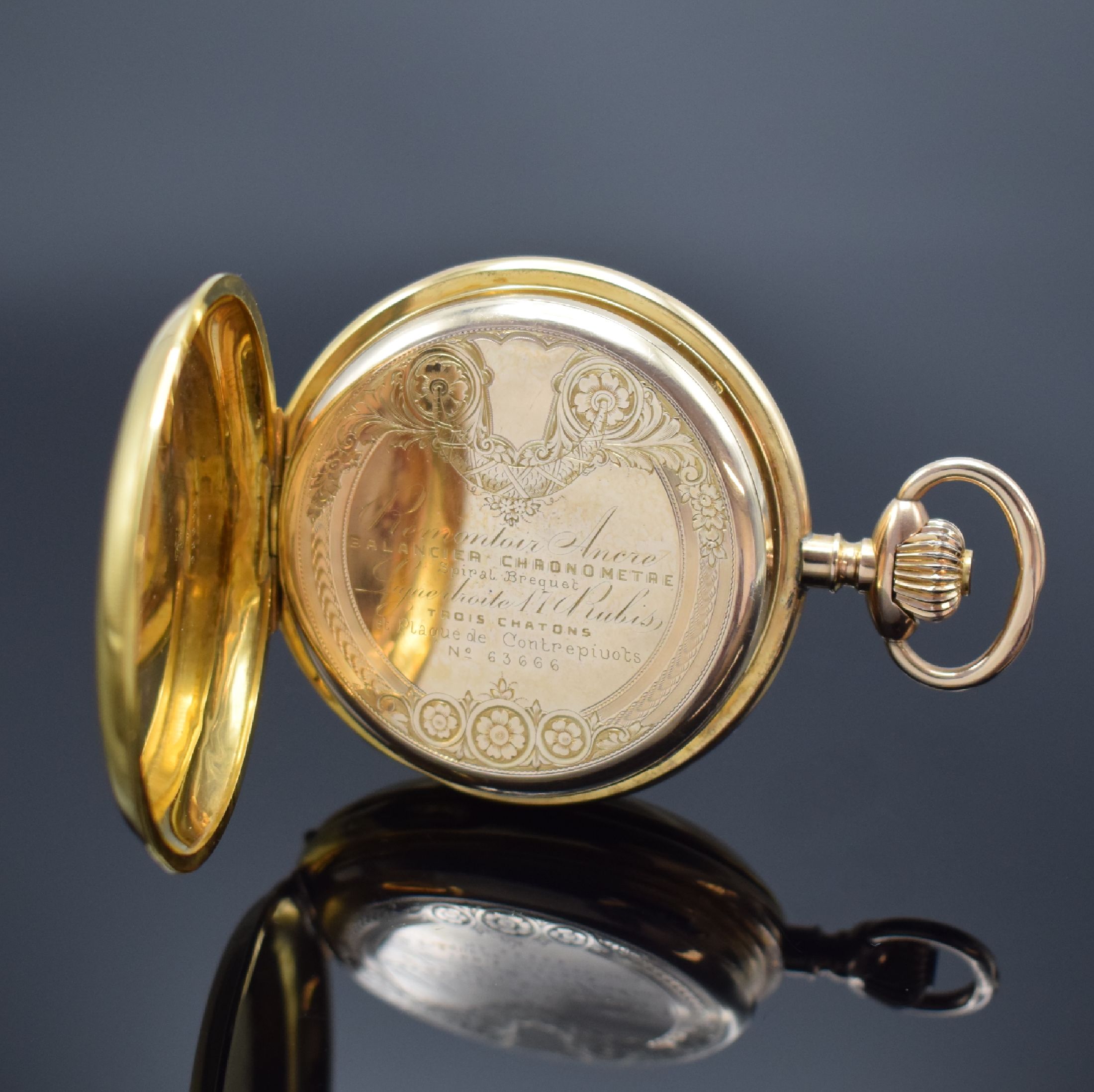 Detail e: Schwere Savonette in GG 585/000, Schweiz um 1900, 3-Deckel Goldgeh., Emailzifferbl. mit arab. Zahlen, Louis-Zeiger, verg. Ankerwerk m. Komp.-Unr., ...