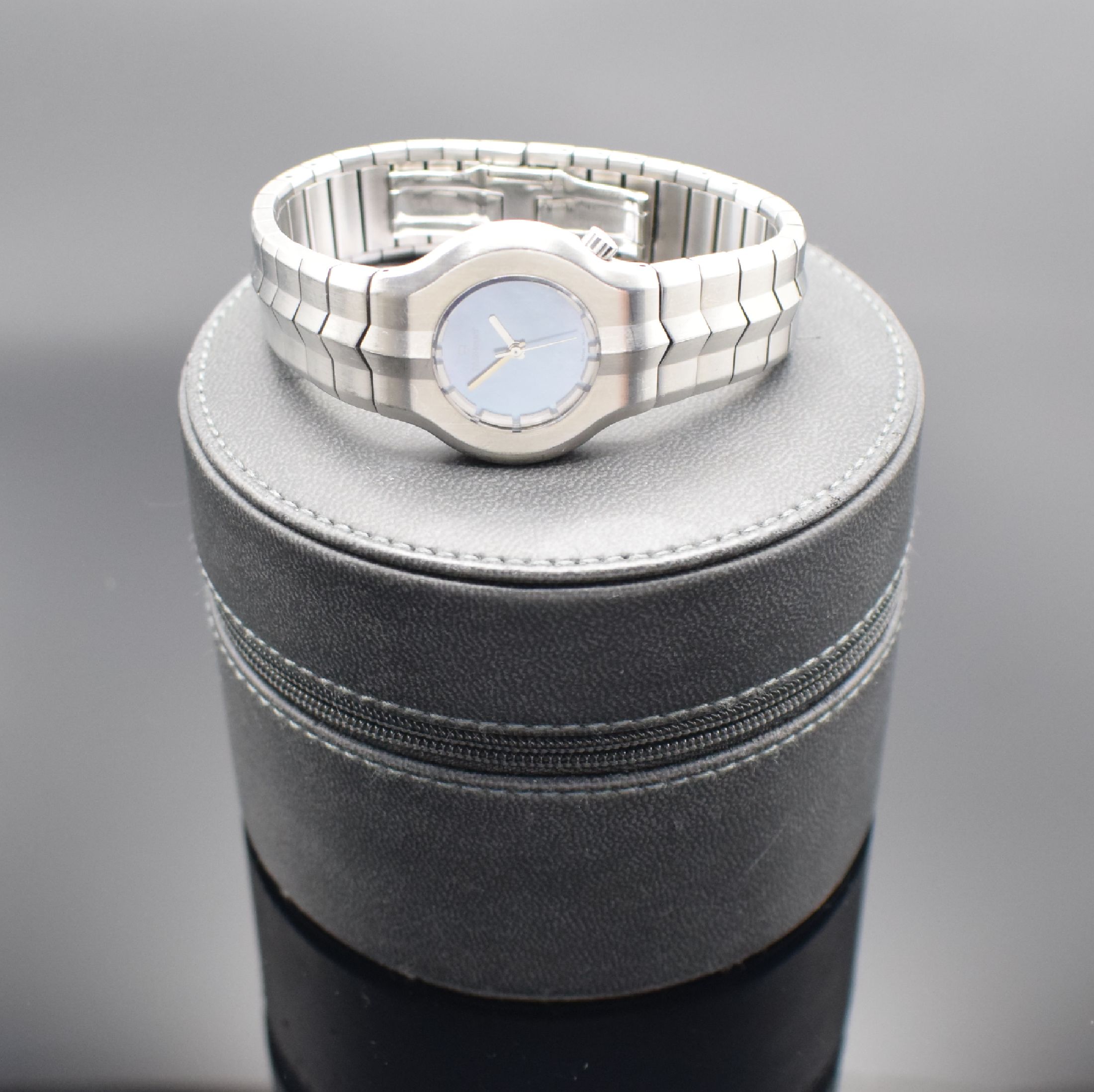 Detail e: TAG HEUER Damenarmbanduhr Alter Ego Referenz WP1312, Schweiz um 2005, quarz, Edelstahlgeh. inkl. Gliederband m. dopp. Faltschl., Boden 6-fach ...
