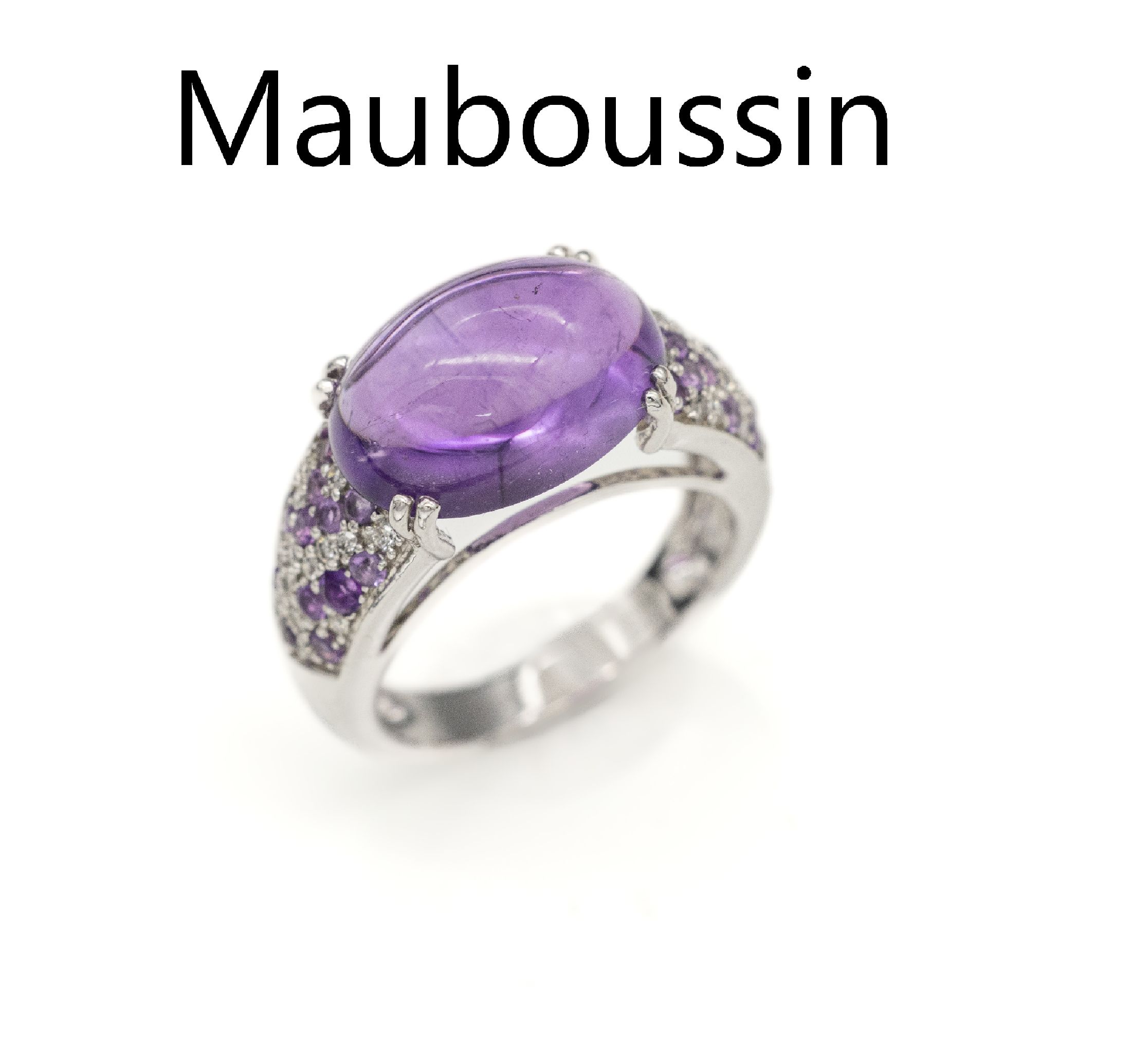 18 kt Gold MAUBOUSSIN Amethyst-Brillant-Ring, WG 750/000, Amethystcabochon und 24 rundfacett. Amethyste zus. ca. 2.00 ct, Brillanten zus. ca. 0.20 ...