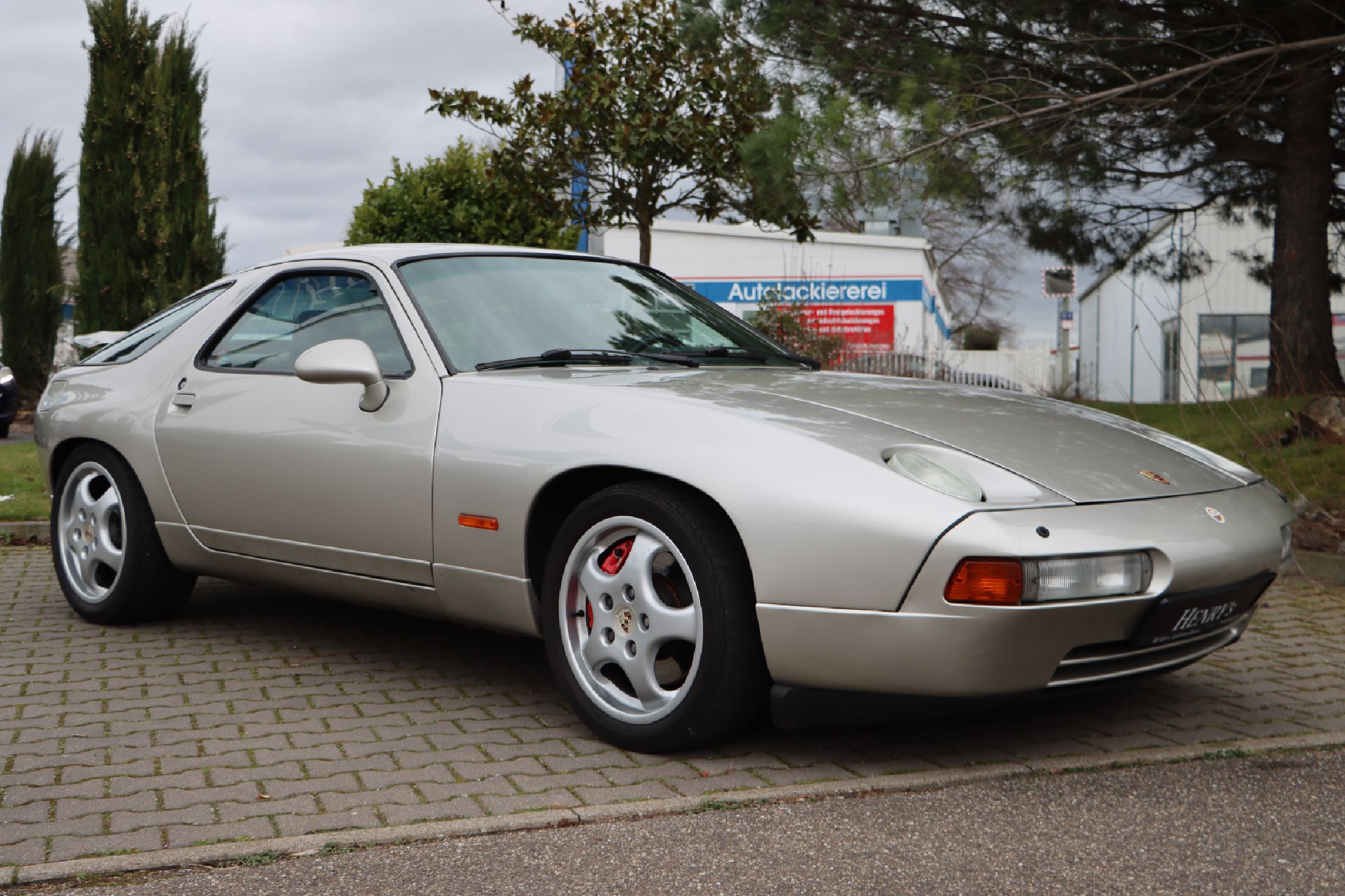 Porsche 928 GTS, Fahrgestellnummer: WP0ZZZ92ZNS800549, EZ 05/1992, Fahrzeughalter unbekannt, Laufleistung ca. 213.000 km abgelesen, HU 07/2024, ...