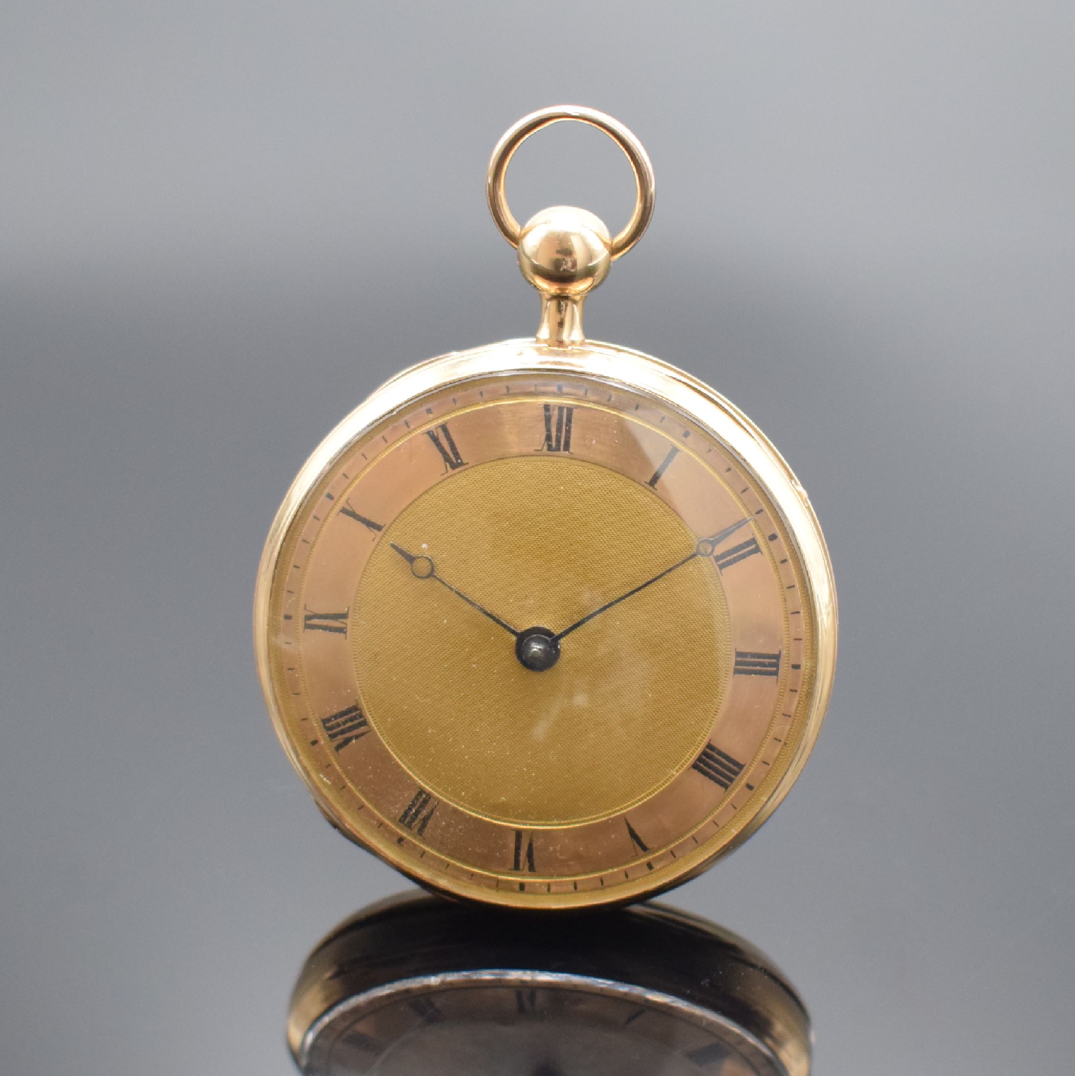 Carillon offene Spindeltaschenuhr in RoséG 750/000 mit 1/4 Std.-Repetition auf 3 Tonfedern, Schweiz um 1840, Geh. dell., verg. Cuvette, guill. ...