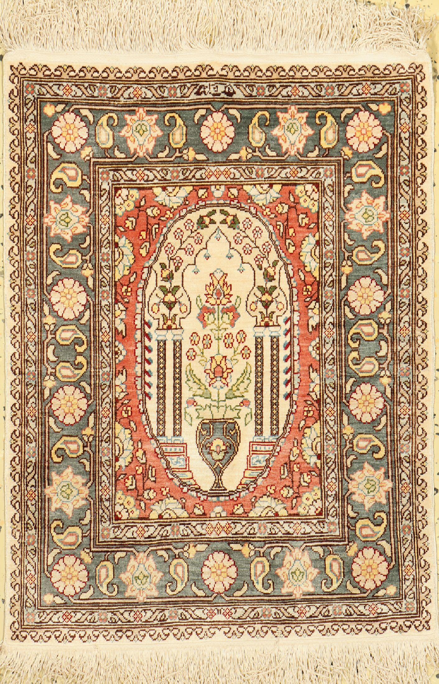 Hereke Seide fein, signiert, Türkei, ca. 50Jahre, reine Naturseide, ca. 63 x 47 cm EHZ: 1(gebraucht)