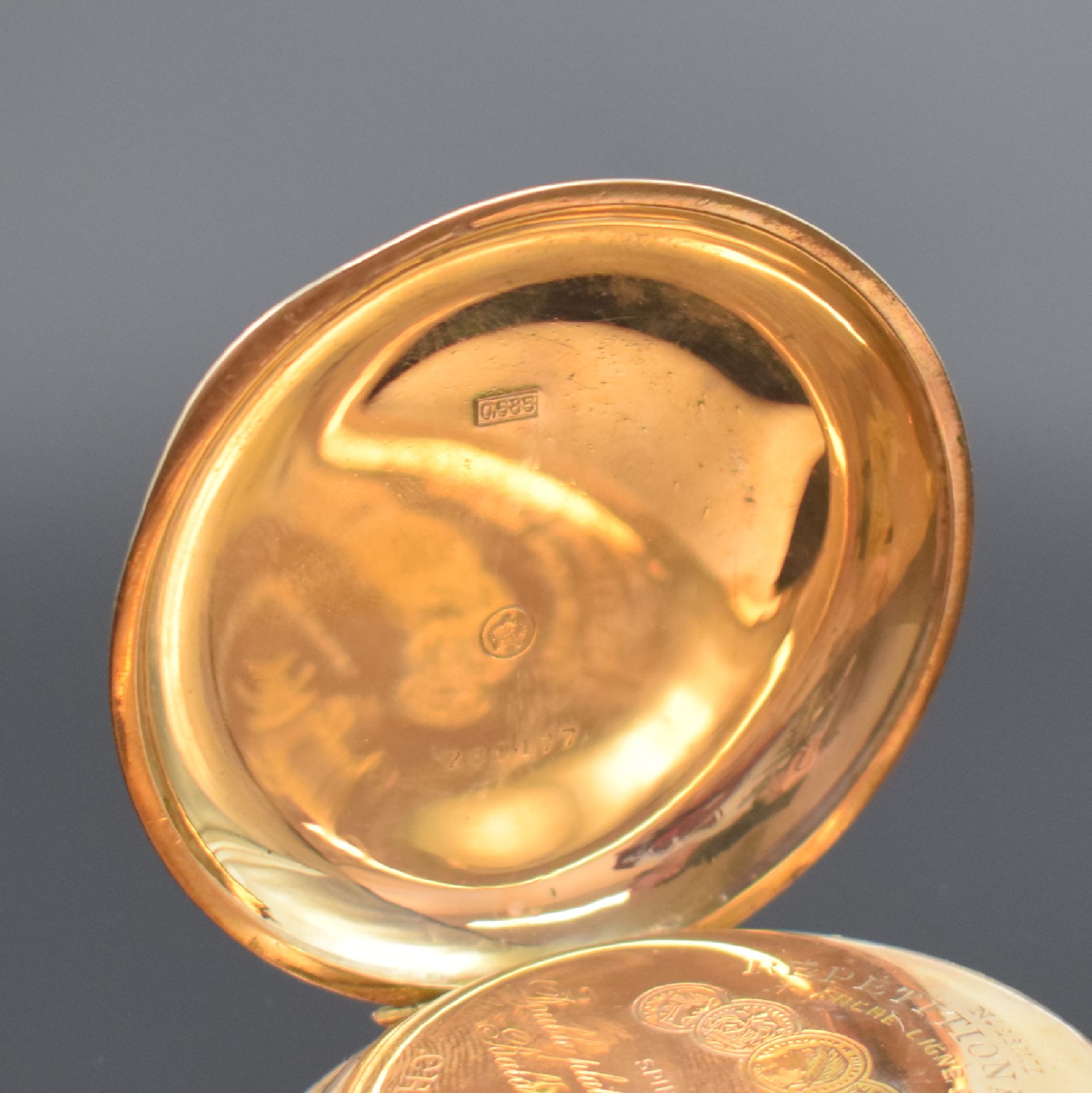 Detail d: Savonette in RoseG 585/000 mit 1/4-Stunden- Repetition und Chronograph, Schweiz um 1900, Kronenaufzug, 3-Deckel Goldgeh., Cuvette mit ...