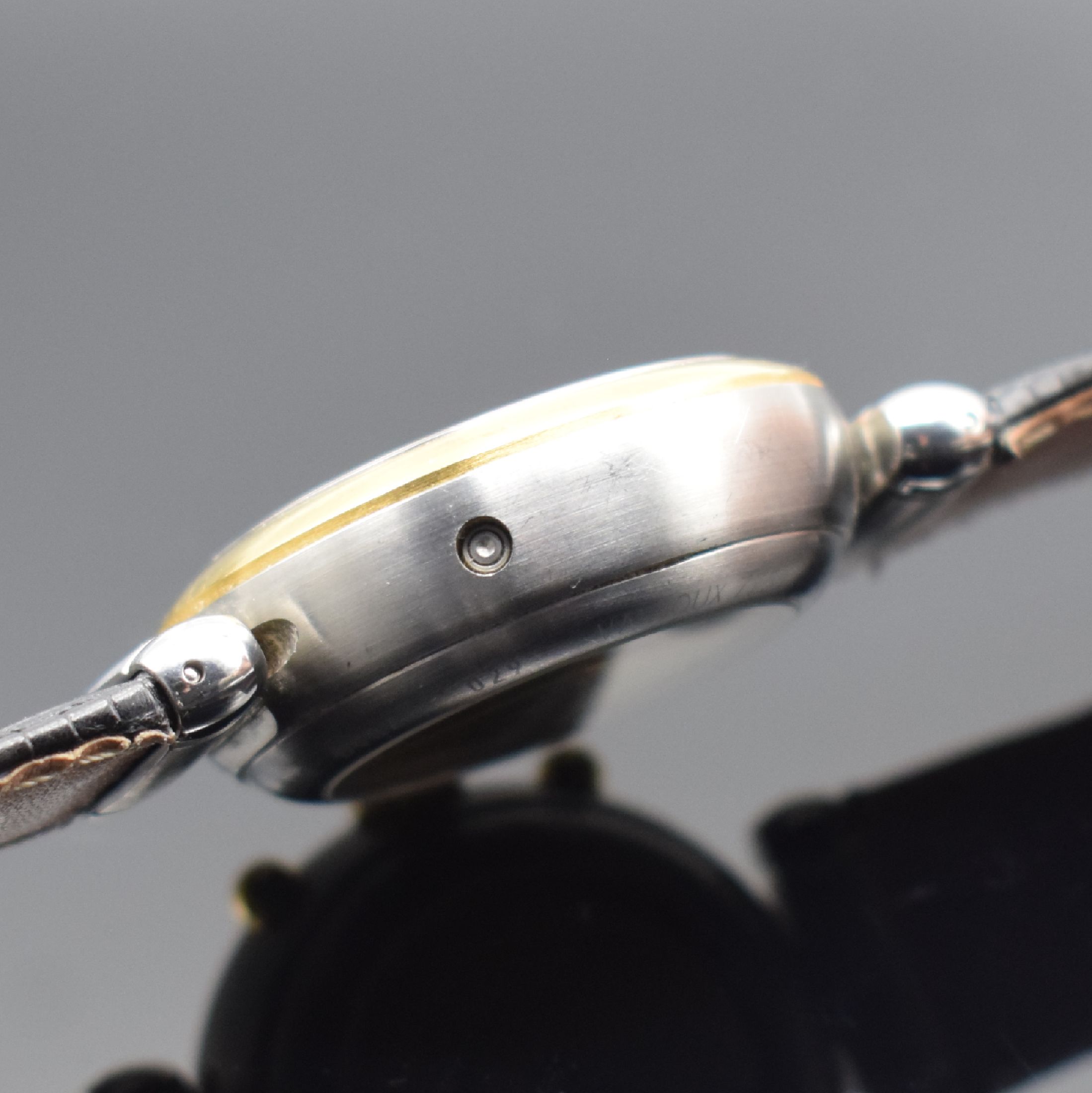 Detail b: MERCEDES BENZ Armbandchronograph, Automatik, Schweiz um 1998, sat. Edelstahl/Gold kombiniert, neutr. Lederband m. Faltschl., beids. vergl., ...