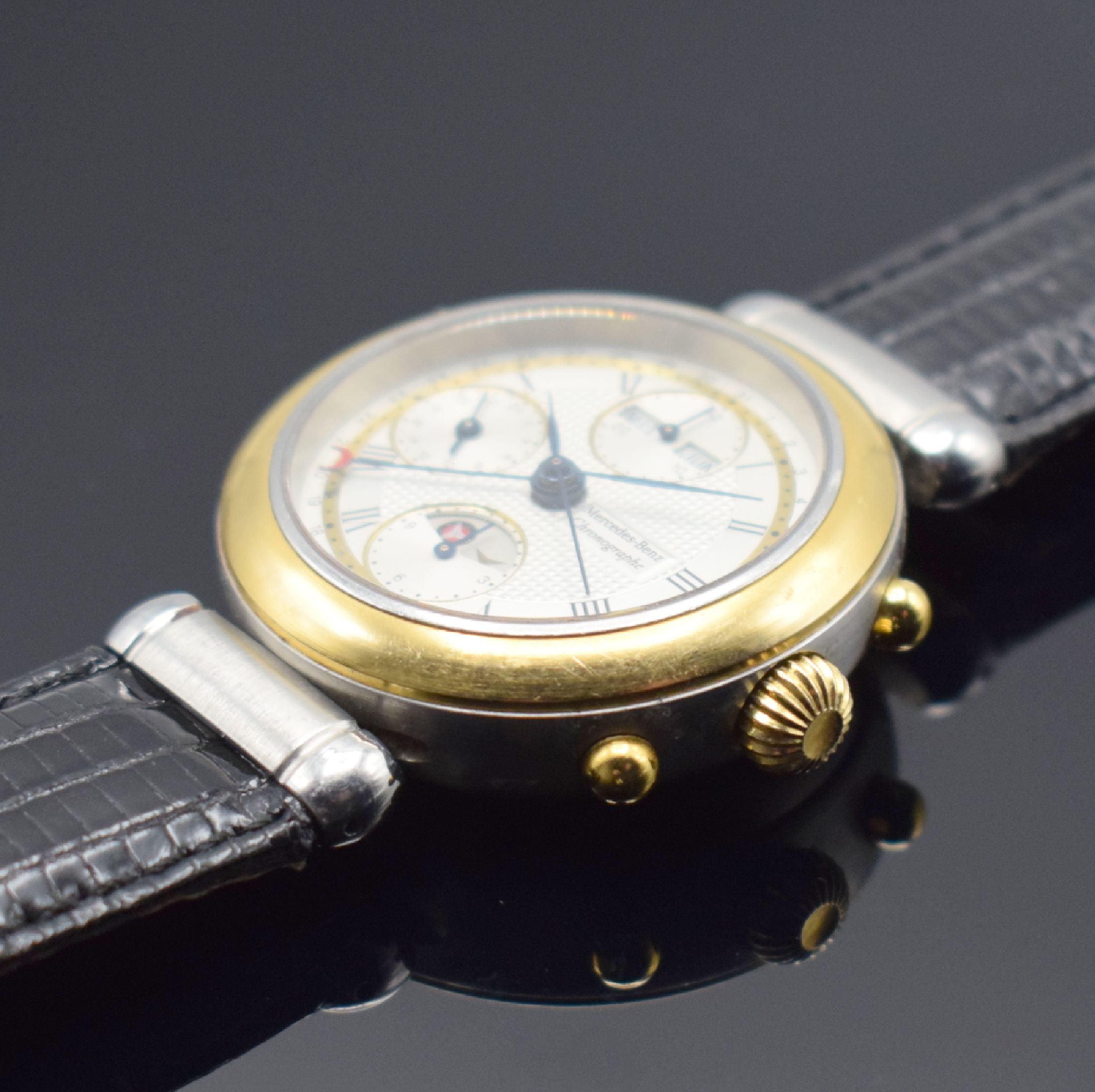 Detail c: MERCEDES BENZ Armbandchronograph, Automatik, Schweiz um 1998, sat. Edelstahl/Gold kombiniert, neutr. Lederband m. Faltschl., beids. vergl., ...